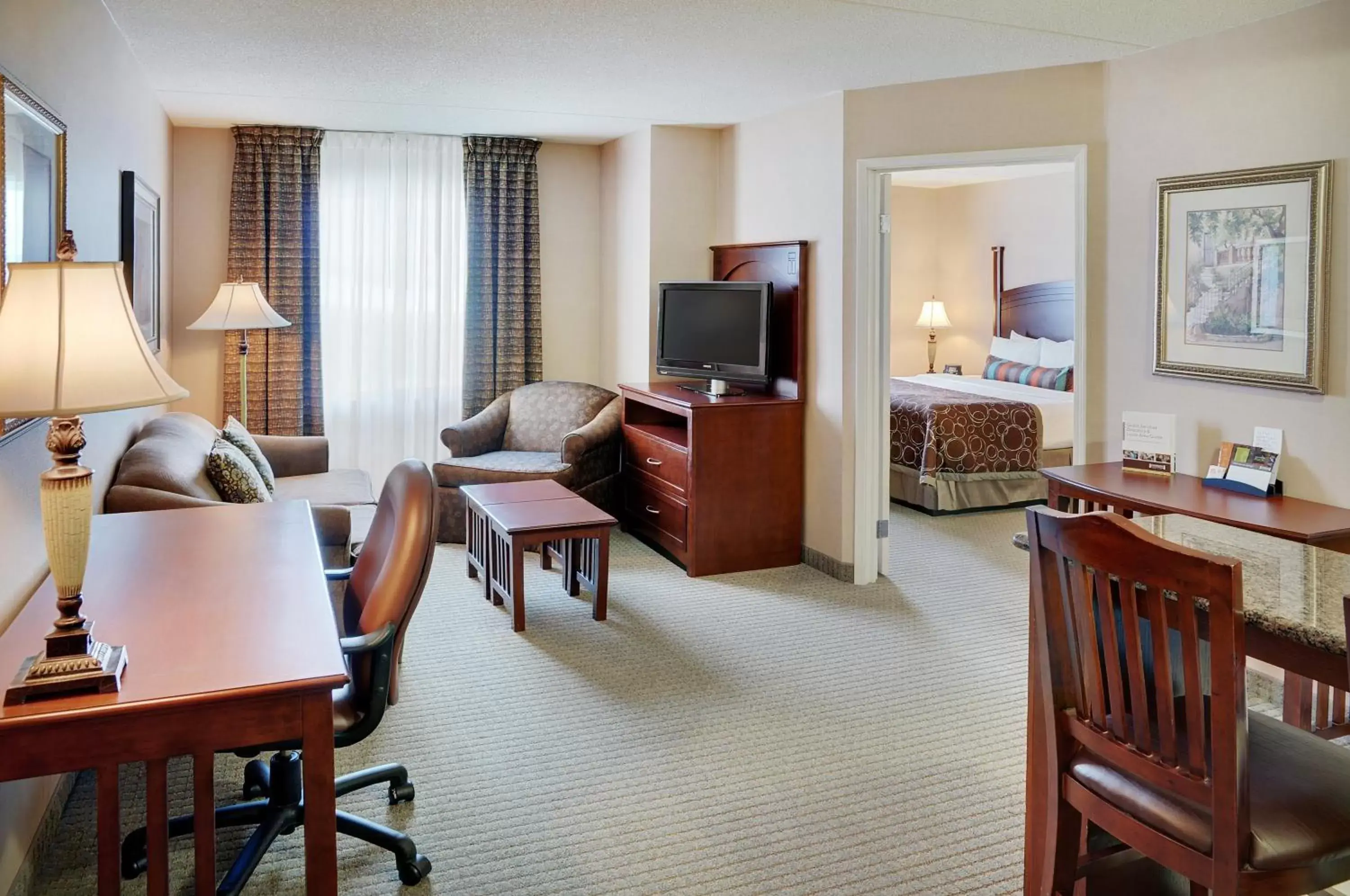 Photo of the whole room, Seating Area in Staybridge Suites Oakville Burlington, an IHG Hotel