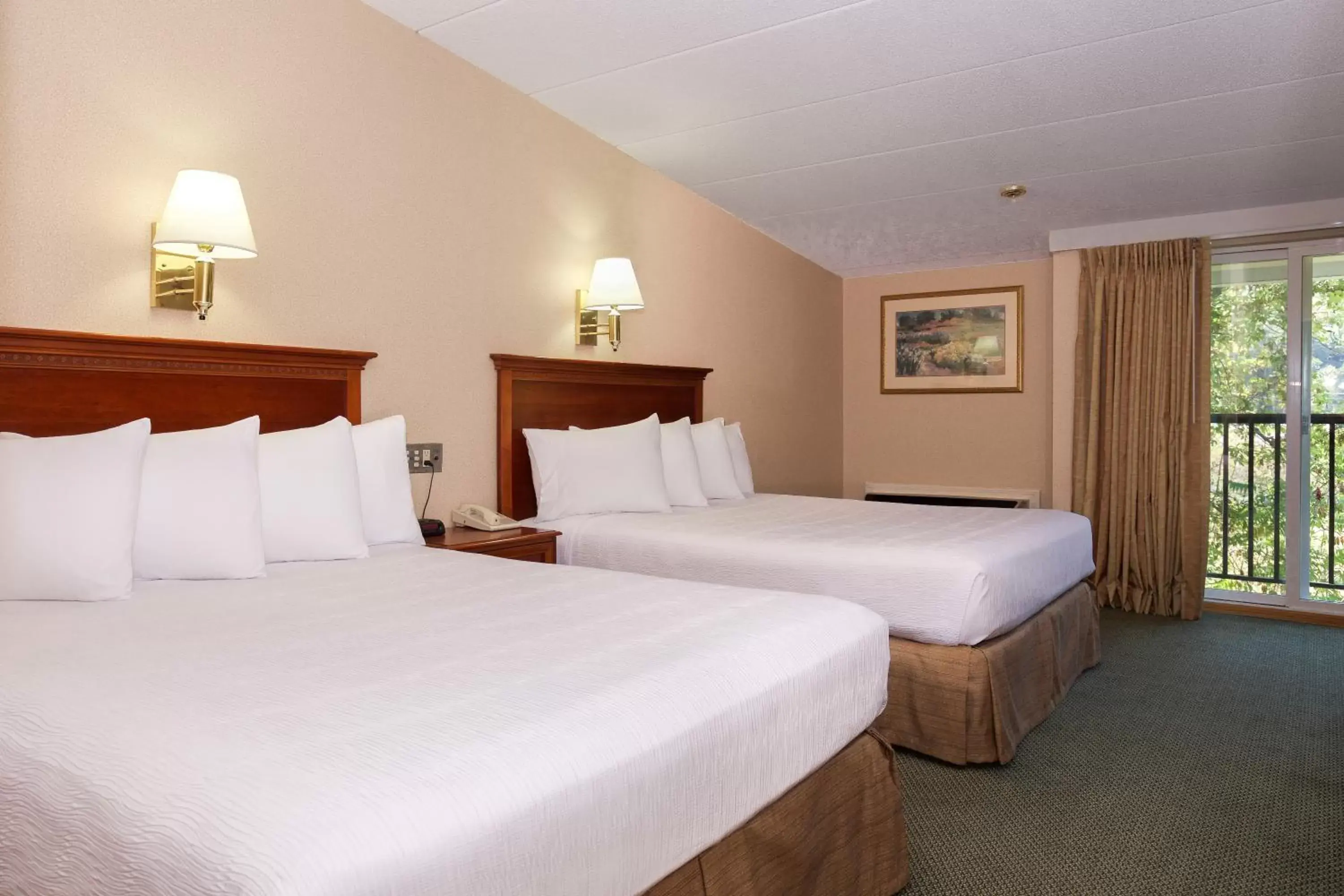Bedroom, Bed in White River Inn & Suites