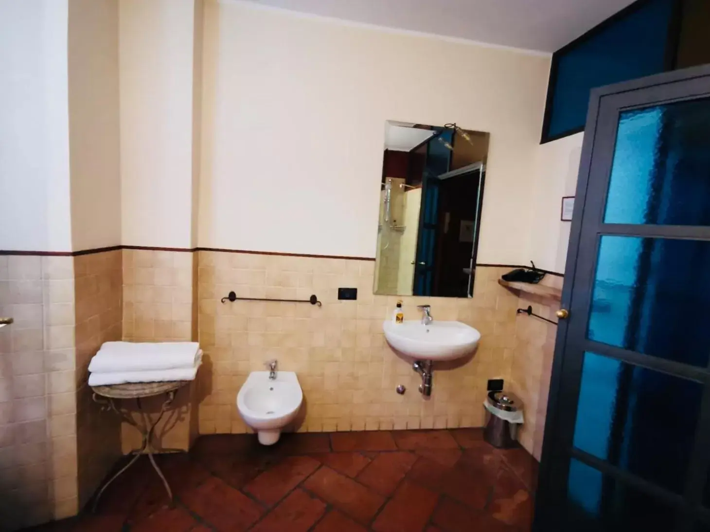 Bathroom in Angolo Del Poeta