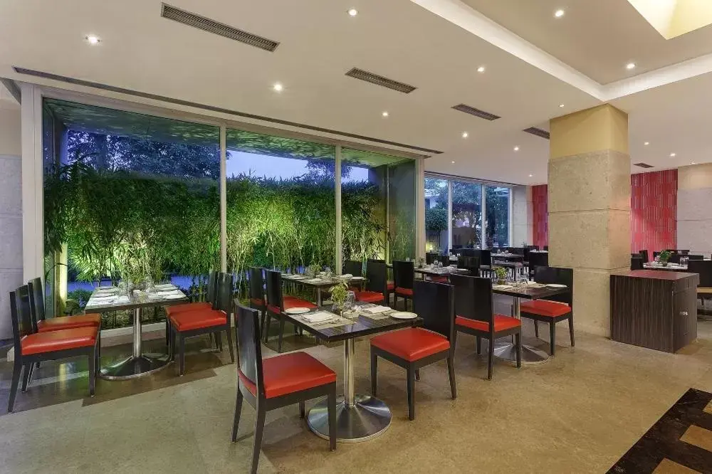 Restaurant/Places to Eat in Hometel Roorkee