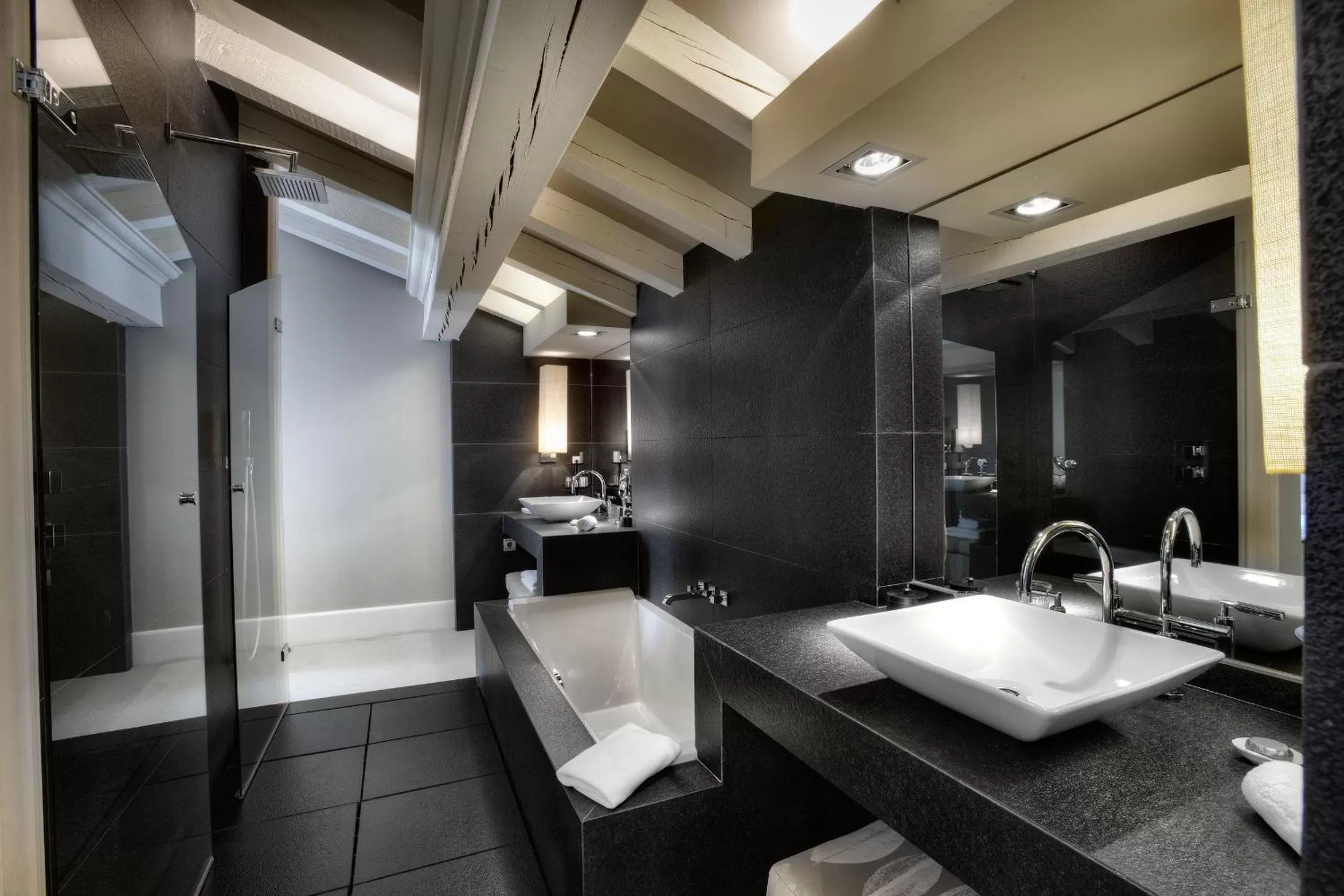 Bathroom in Hotel Iturregi