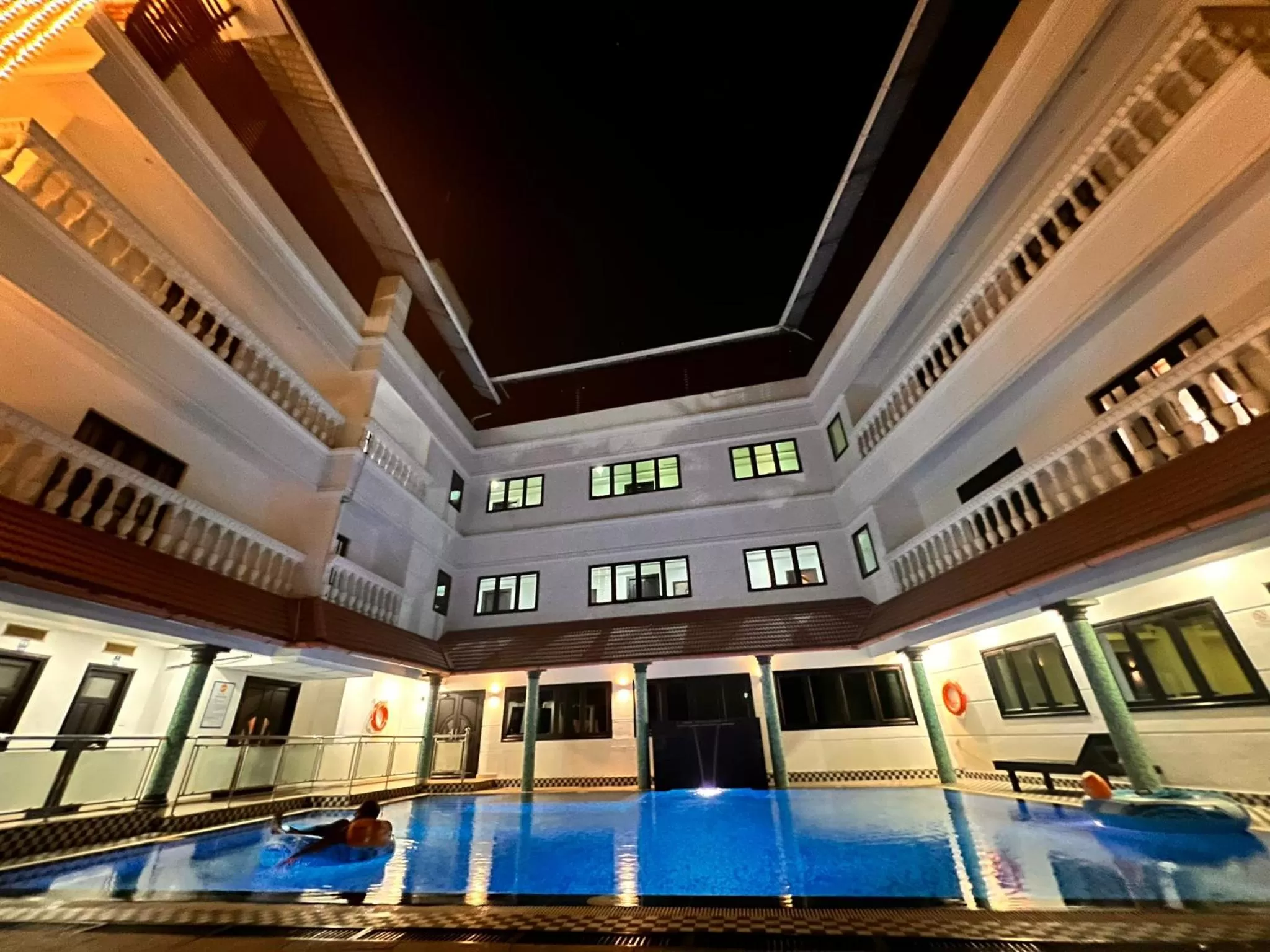 Swimming pool in Sajjoys