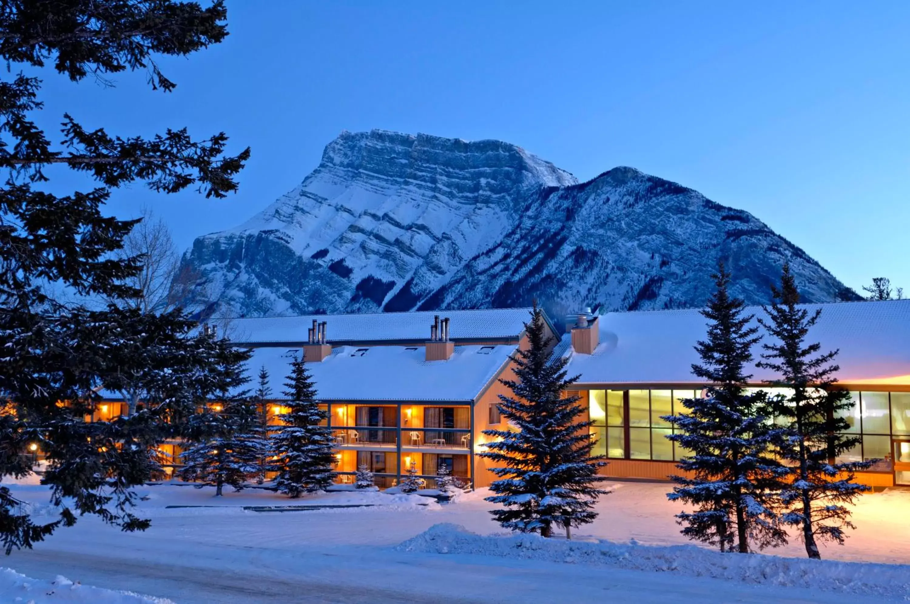 Facade/entrance, Winter in Douglas Fir Resort & Chalets