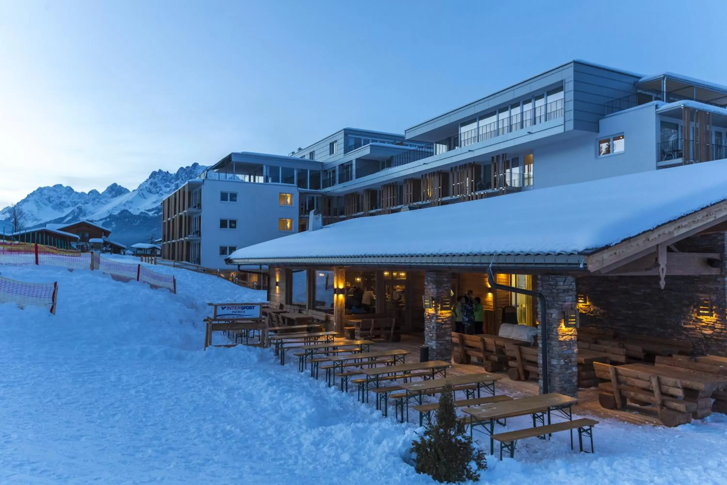 Skiing, Winter in Sentido alpenhotel Kaiserfels
