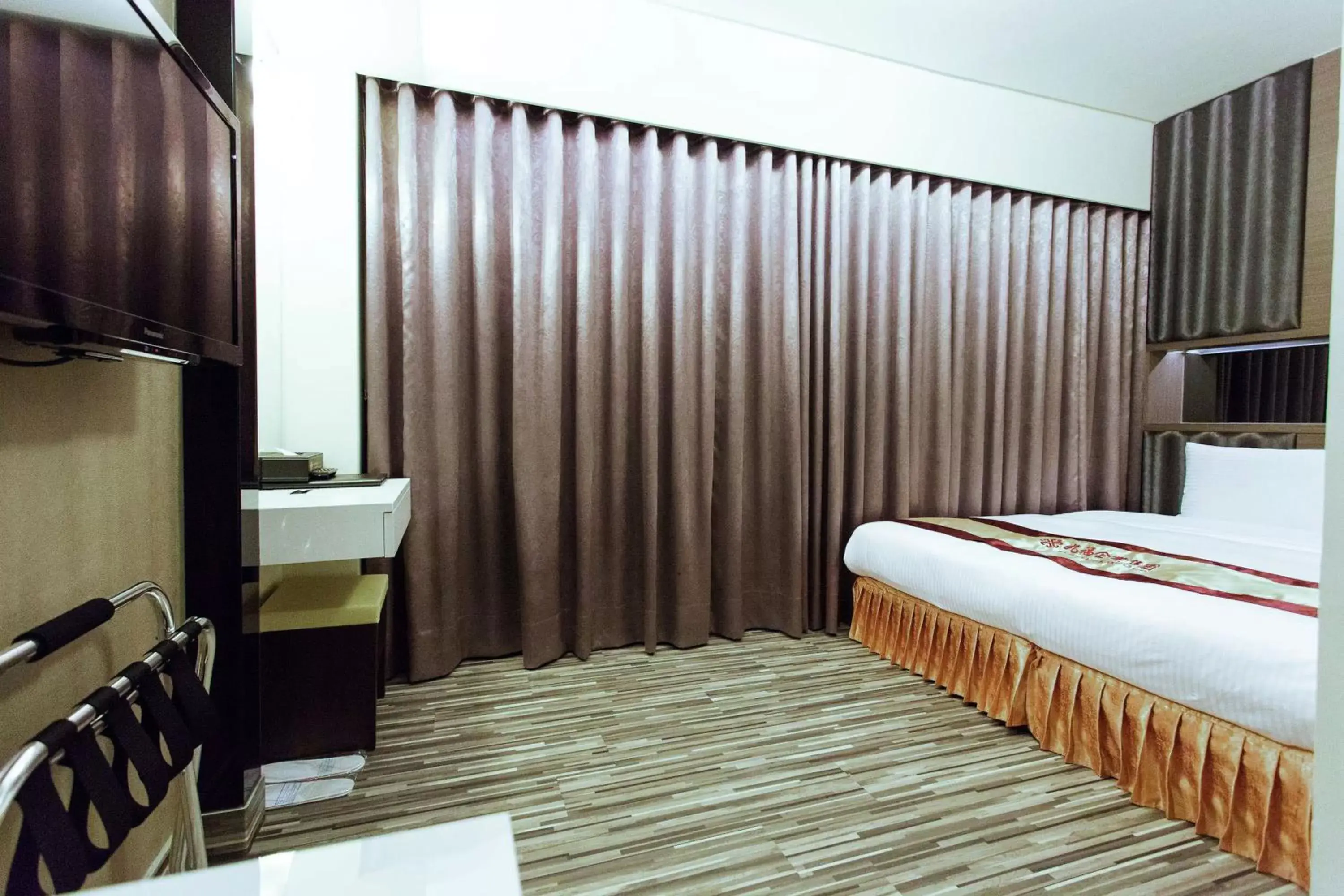 Small Double or Twin Room in Harmonious Hotel Small Double or Twin Room in Harmonious Hotel