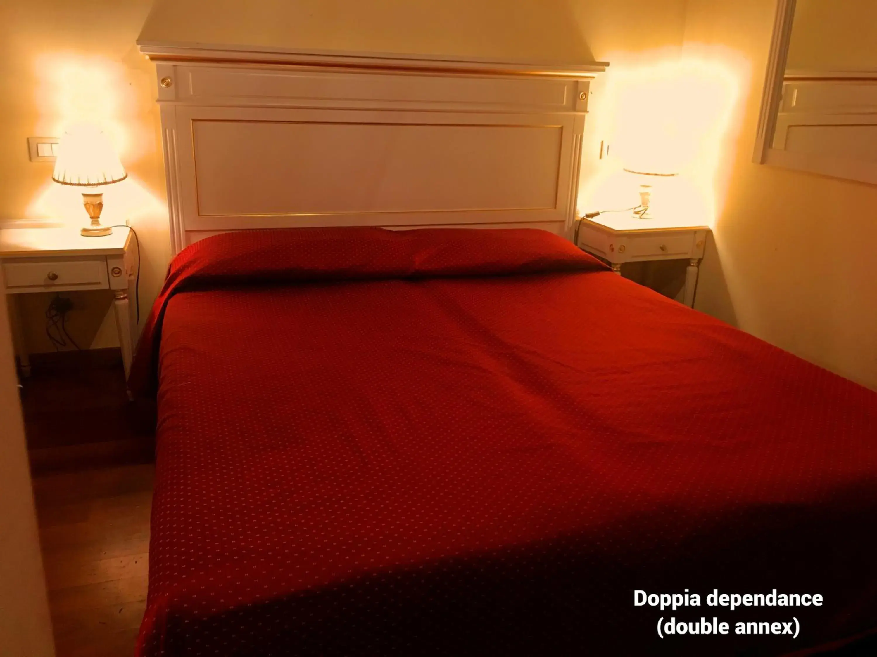 Bed in Hotel San Luca Venezia