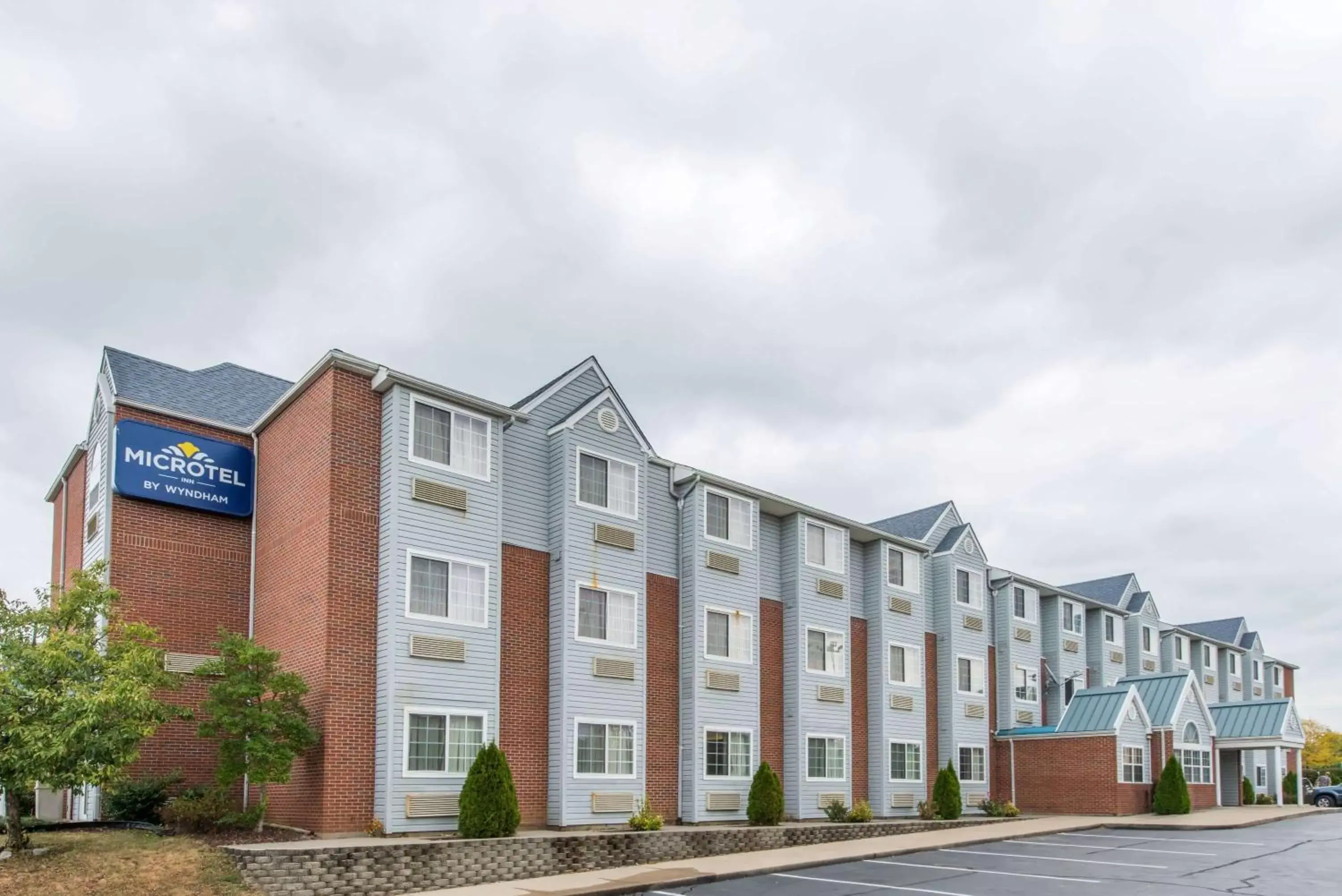Property Building in Microtel Inn Georgetown - Lexington North