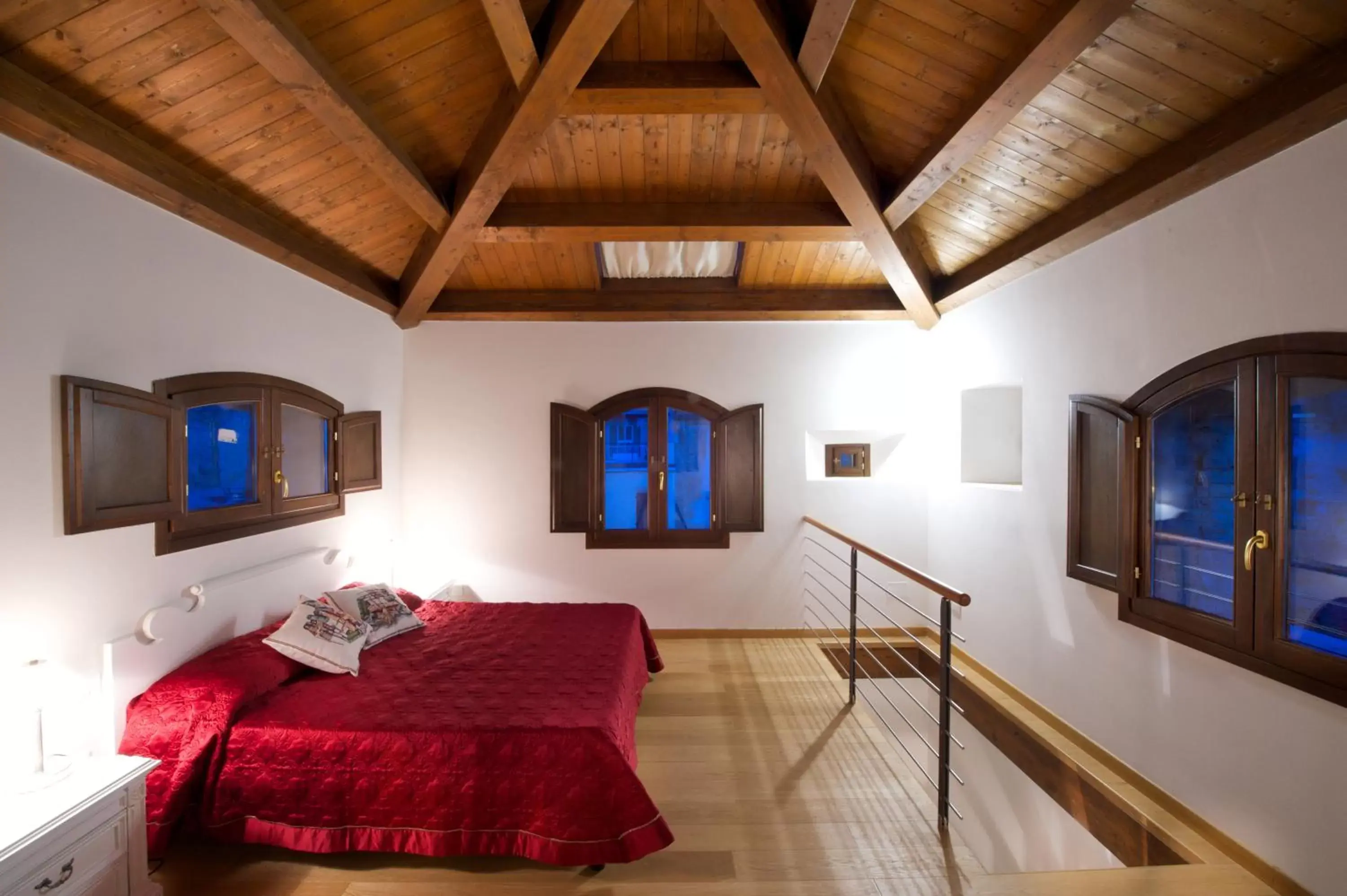 Bed, Seating Area in Torre della Loggia - Dimora Storica - Ortona