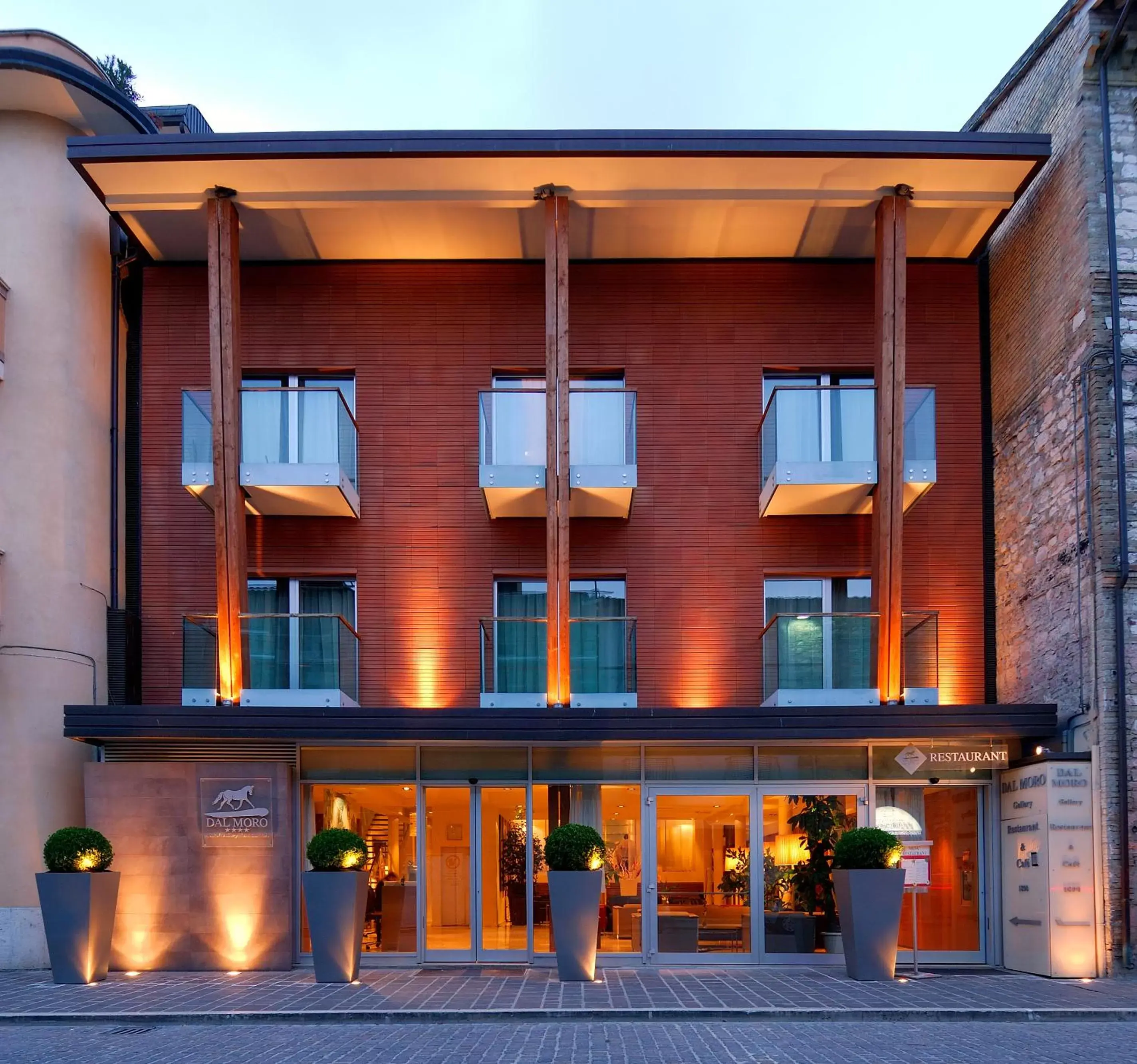 Facade/entrance in Dal Moro Gallery Hotel Facade/entrance in Dal Moro Gallery Hotel