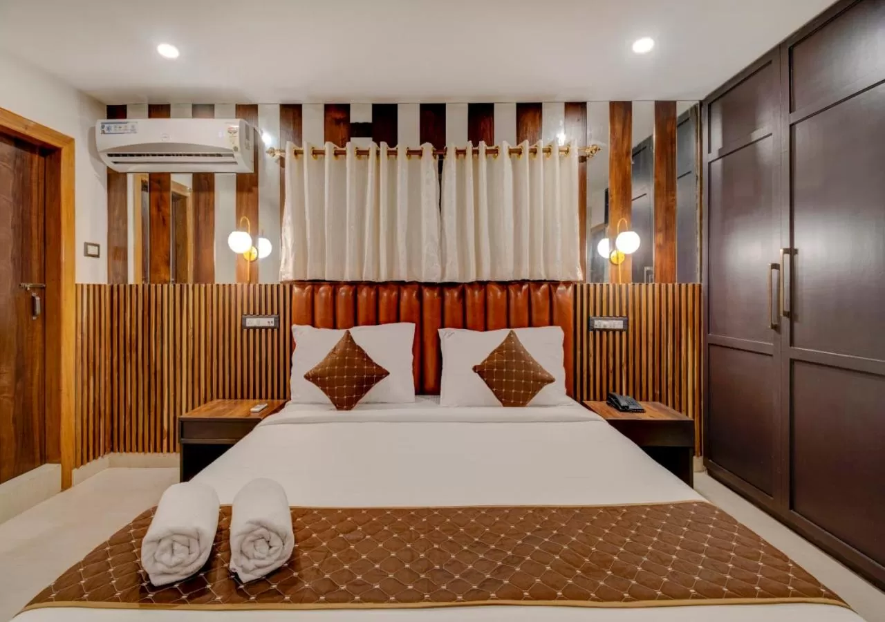 Photo of the whole room, Bed in Hotel Sai Rain Tree