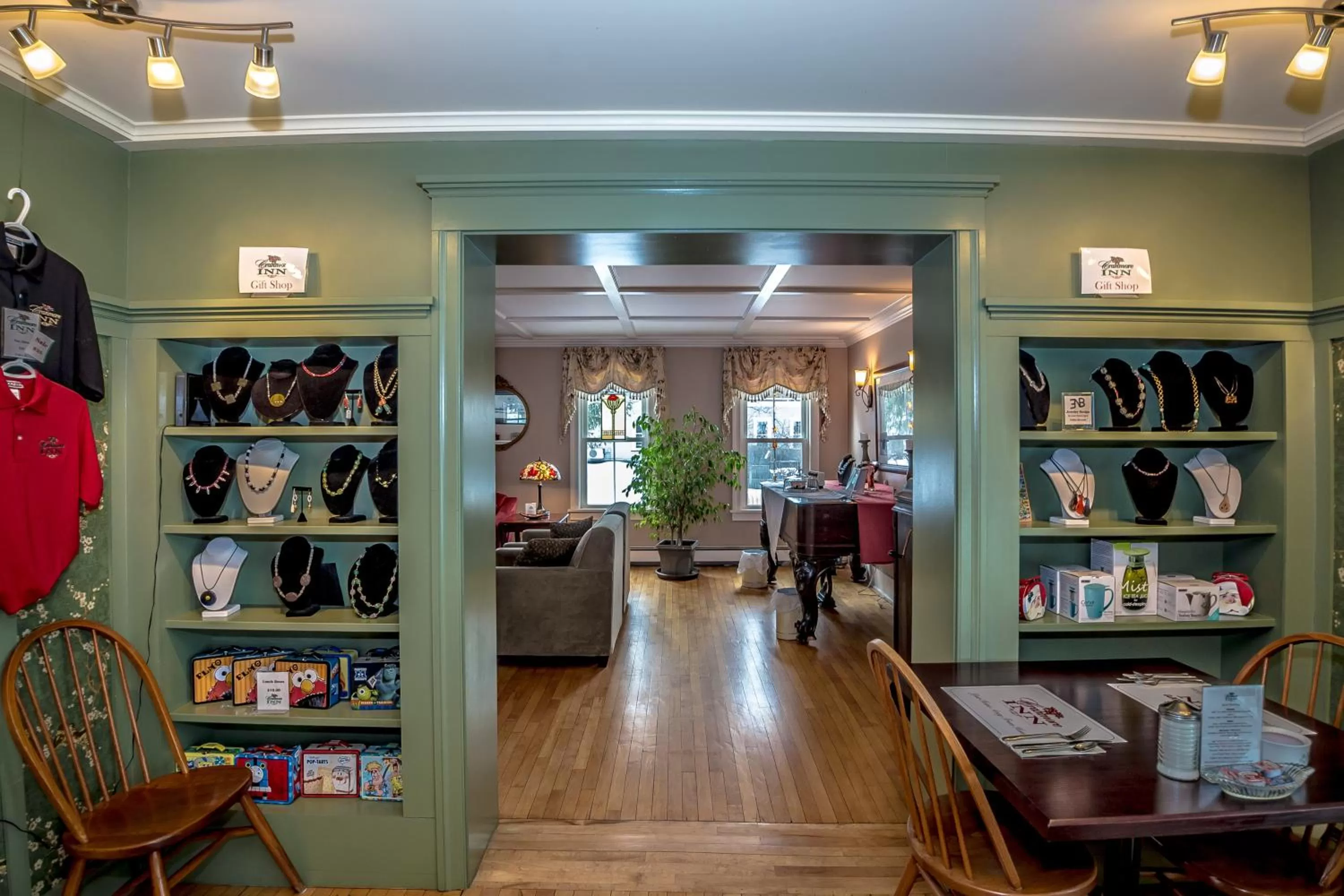 On-site shops in Cranmore Inn