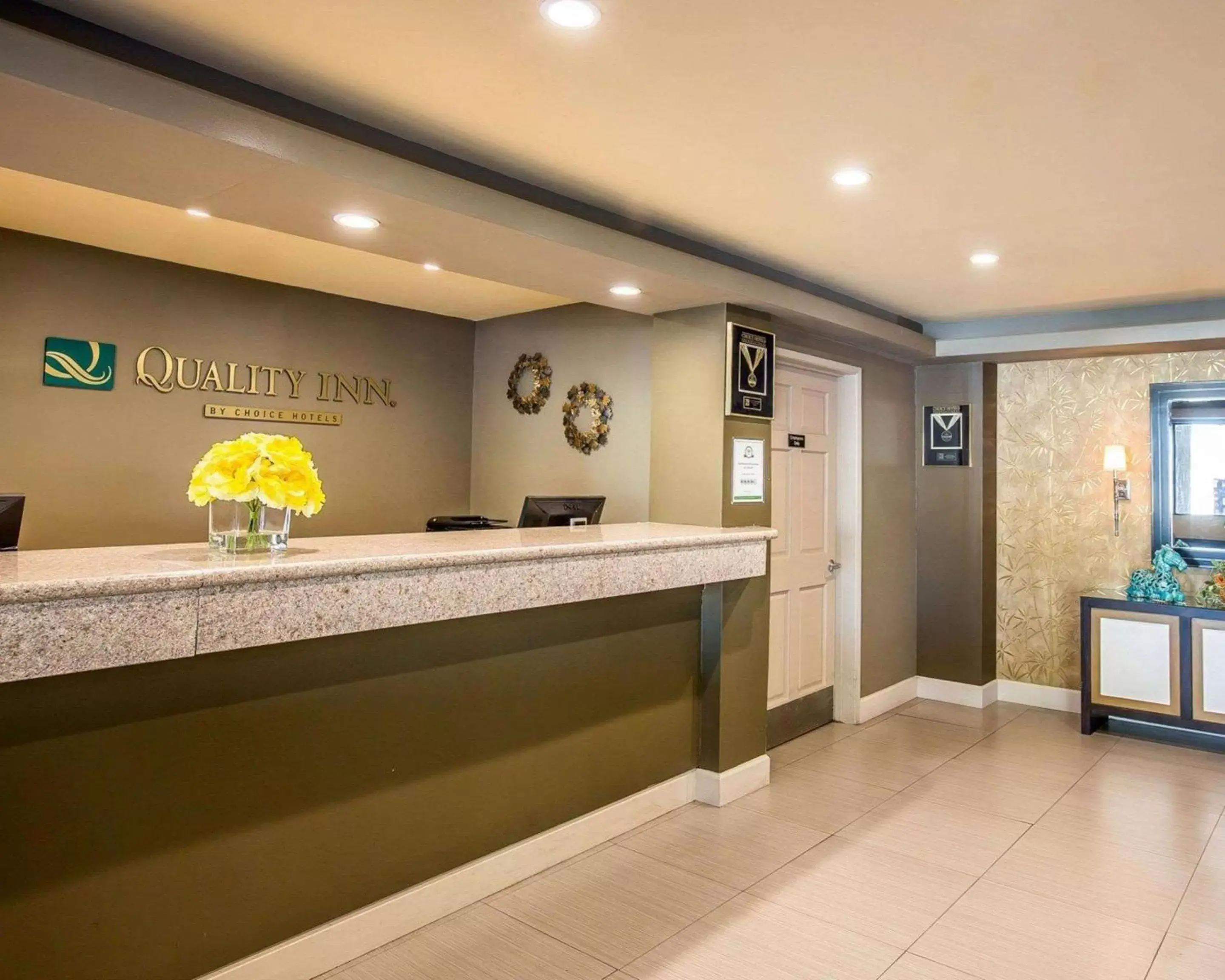 Lobby or reception, Lobby/Reception in Quality Inn Ontario Airport Convention Center