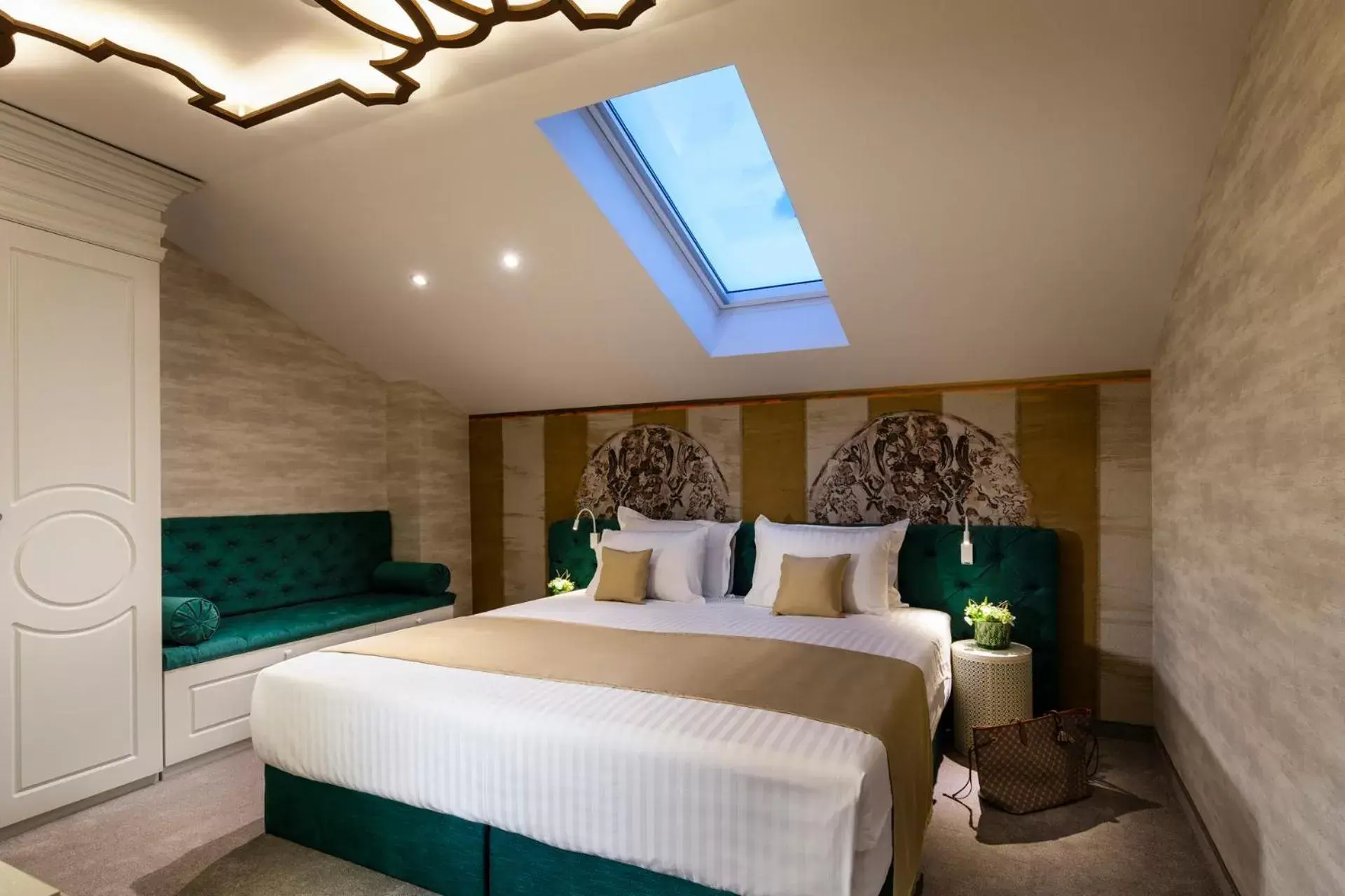 View (from property/room), Bed in Gallery 37 Powered by ASTON View (from property/room), Bed in Gallery 37 Powered by ASTON