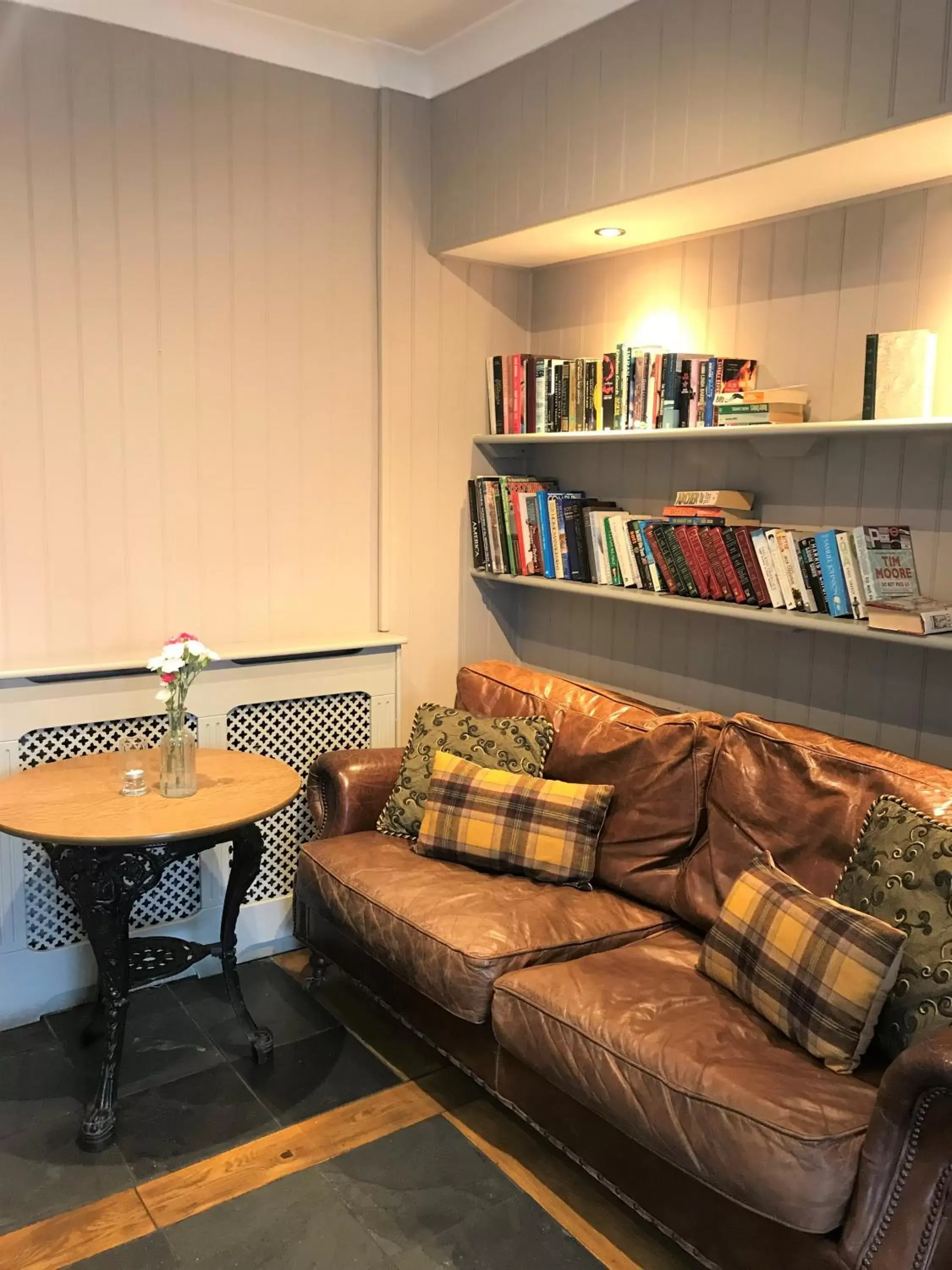 Seating area, Library in The White Horse Hotel