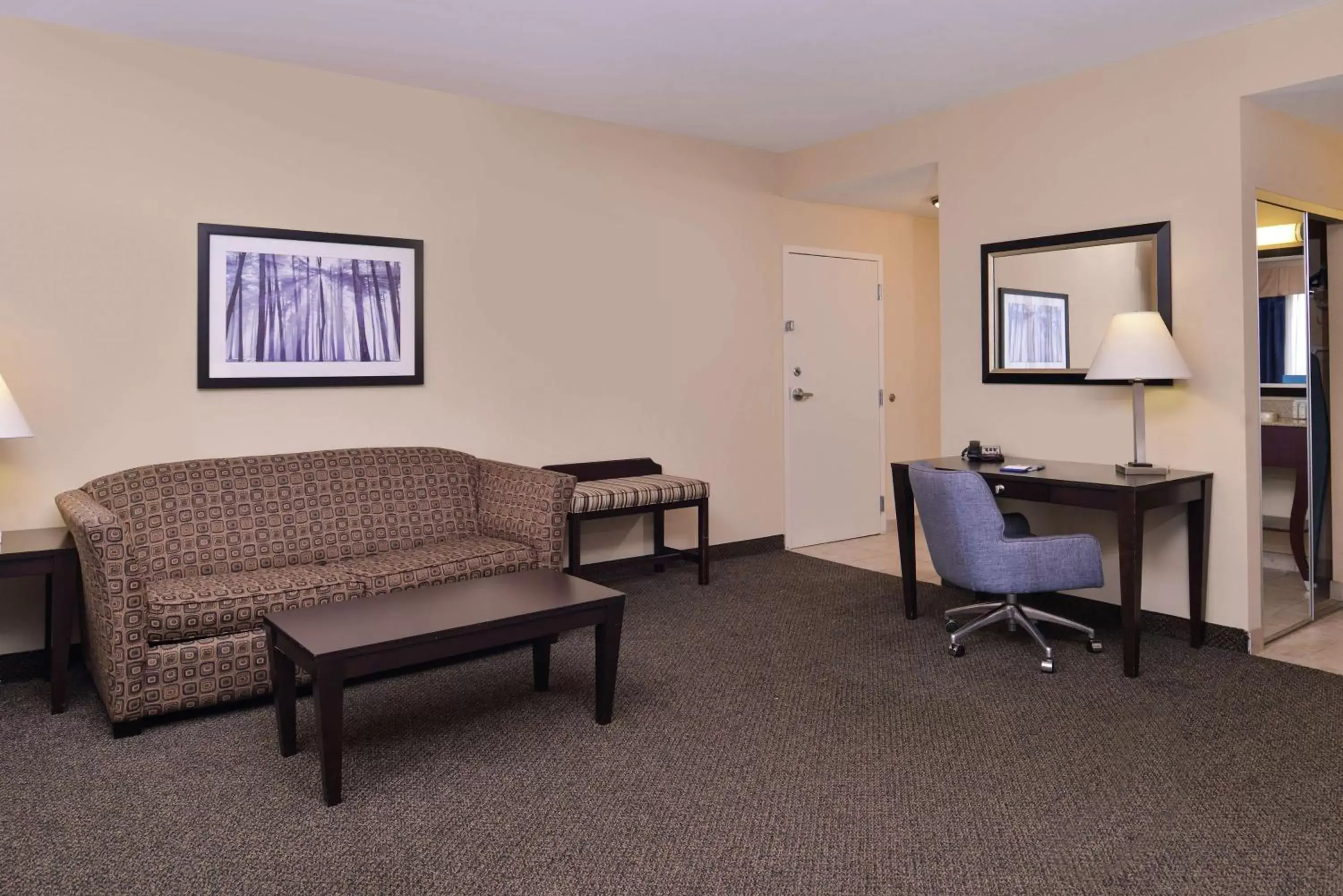 Bedroom, Seating Area in Hampton Inn & Suites Woodward