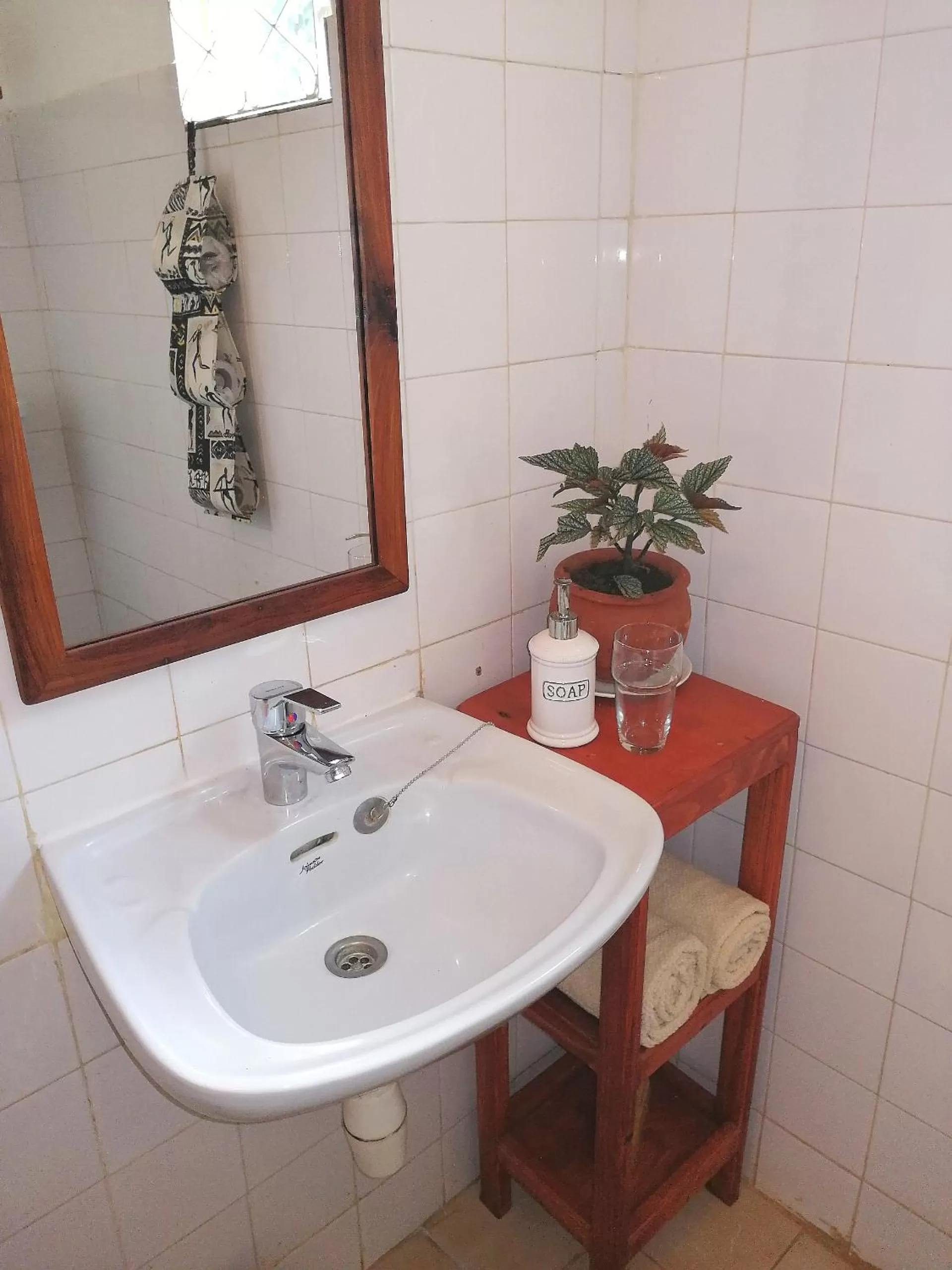 Bathroom in Utamaduni House B&B