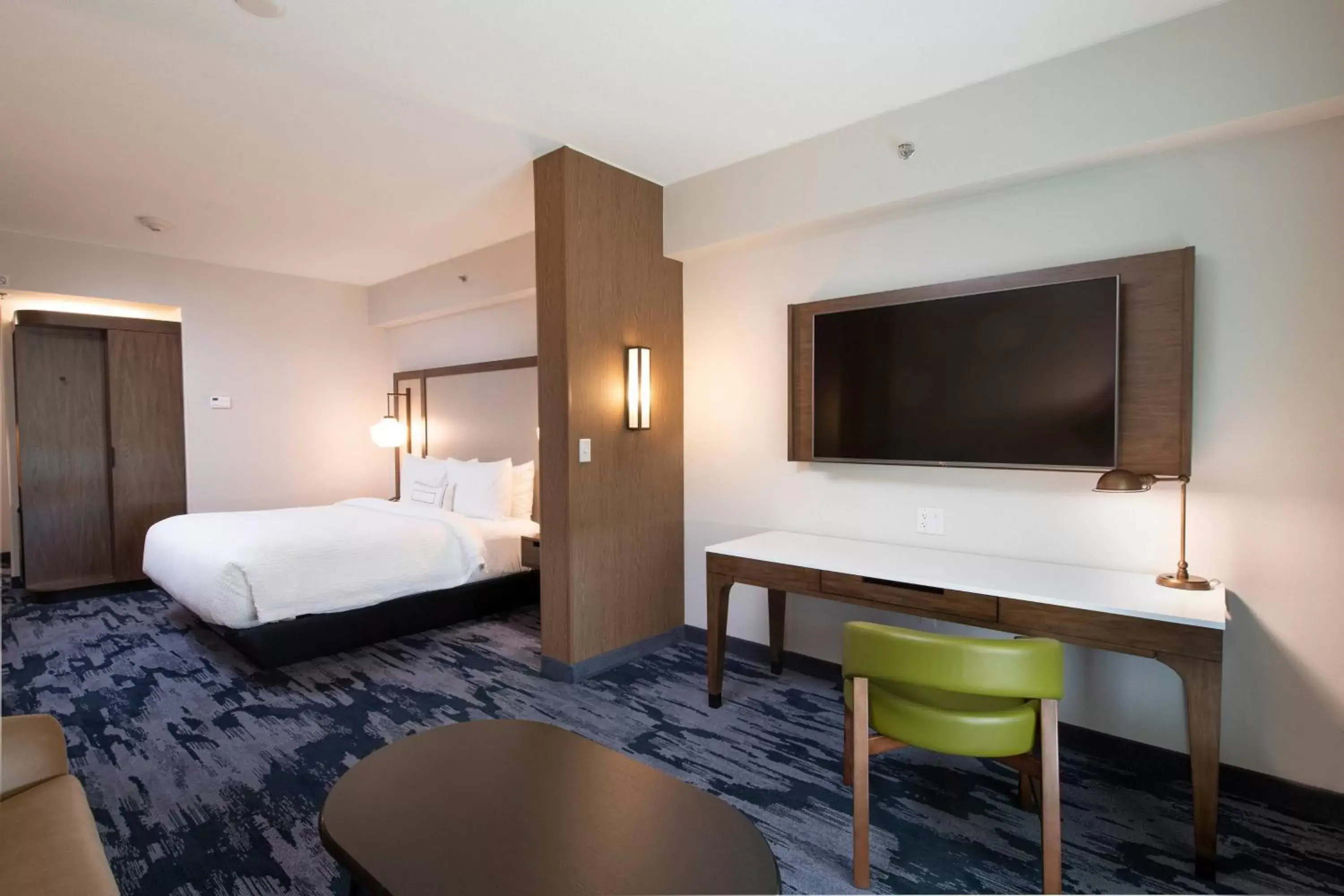 Bedroom, Bed in Fairfield by Marriott Edmonton International Airport