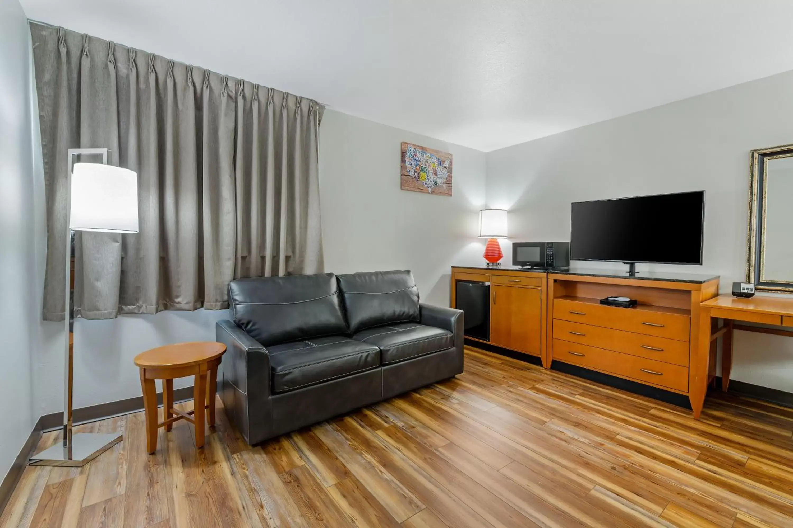 Seating Area in Econo Lodge Missoula