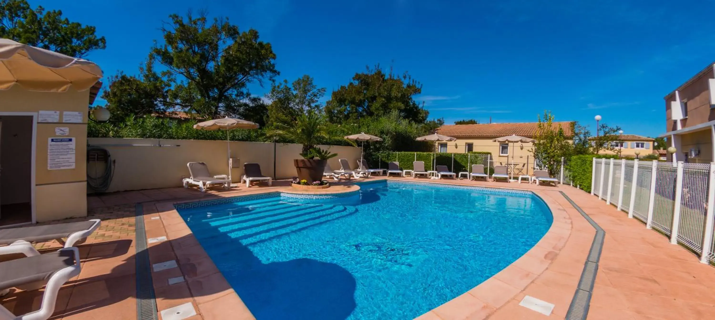 , Swimming Pool in Hôtel Ariane