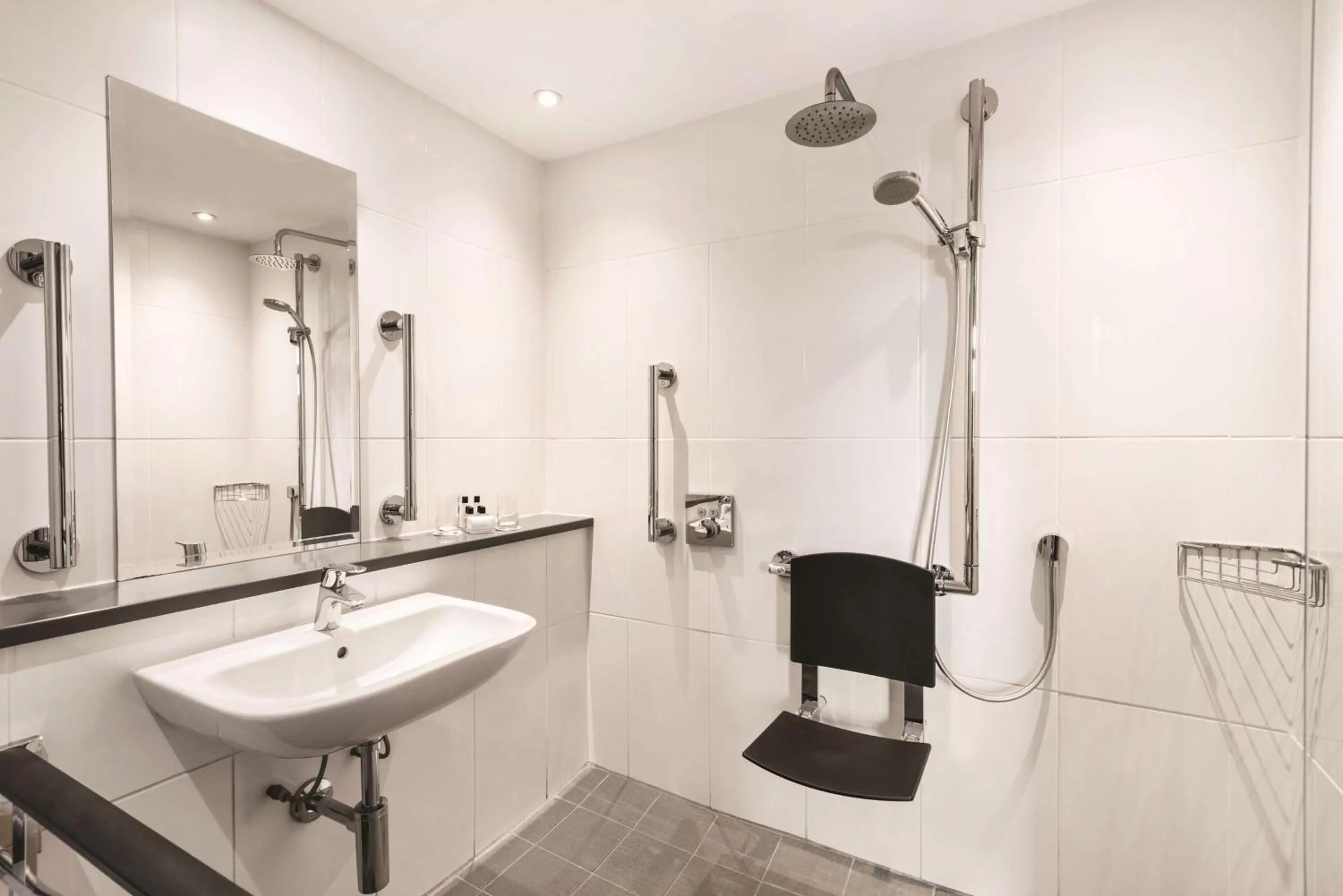 Bathroom in Garner Hotel Nottingham City Centre by IHG