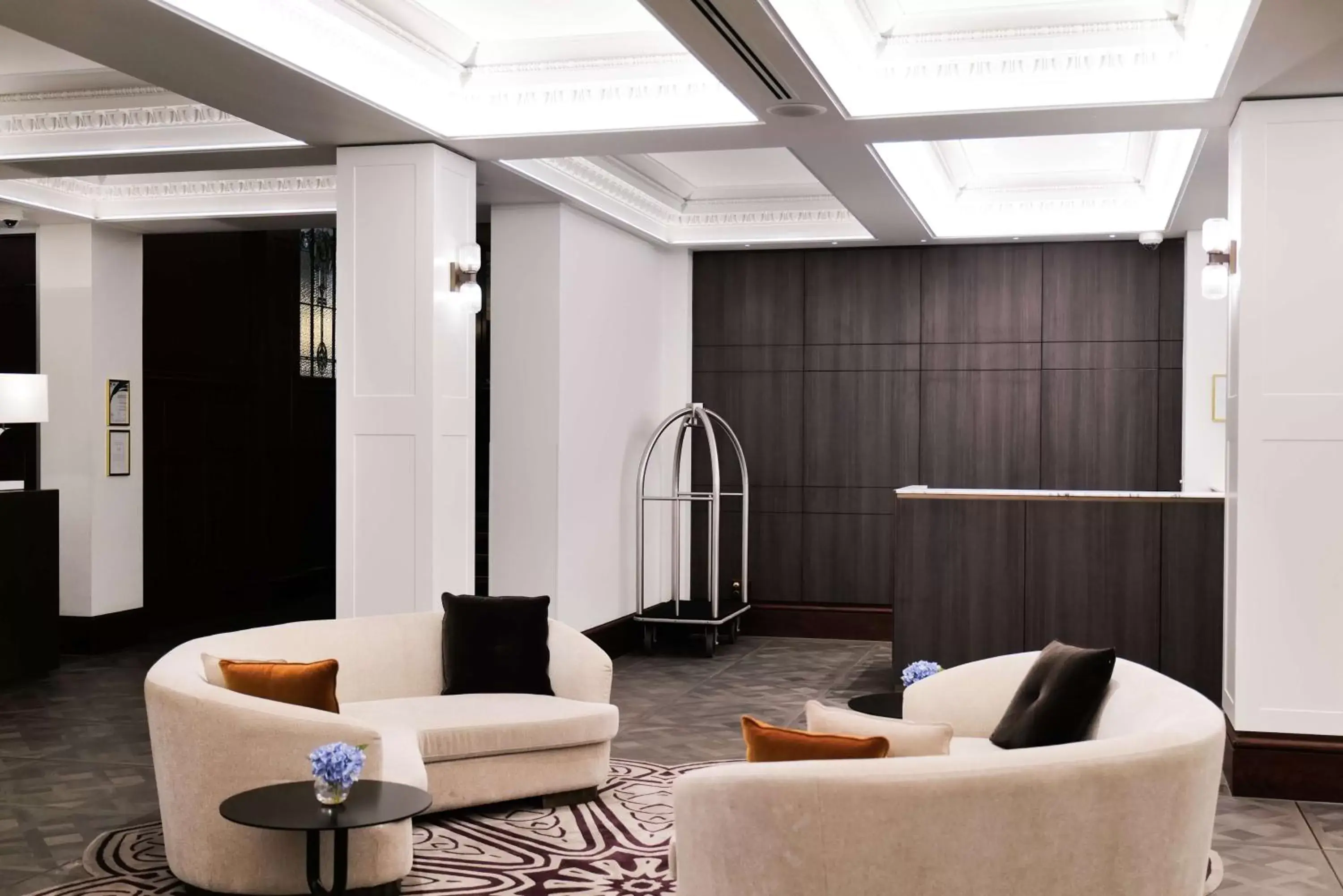 Lobby or reception in Rendezvous Hotel Melbourne