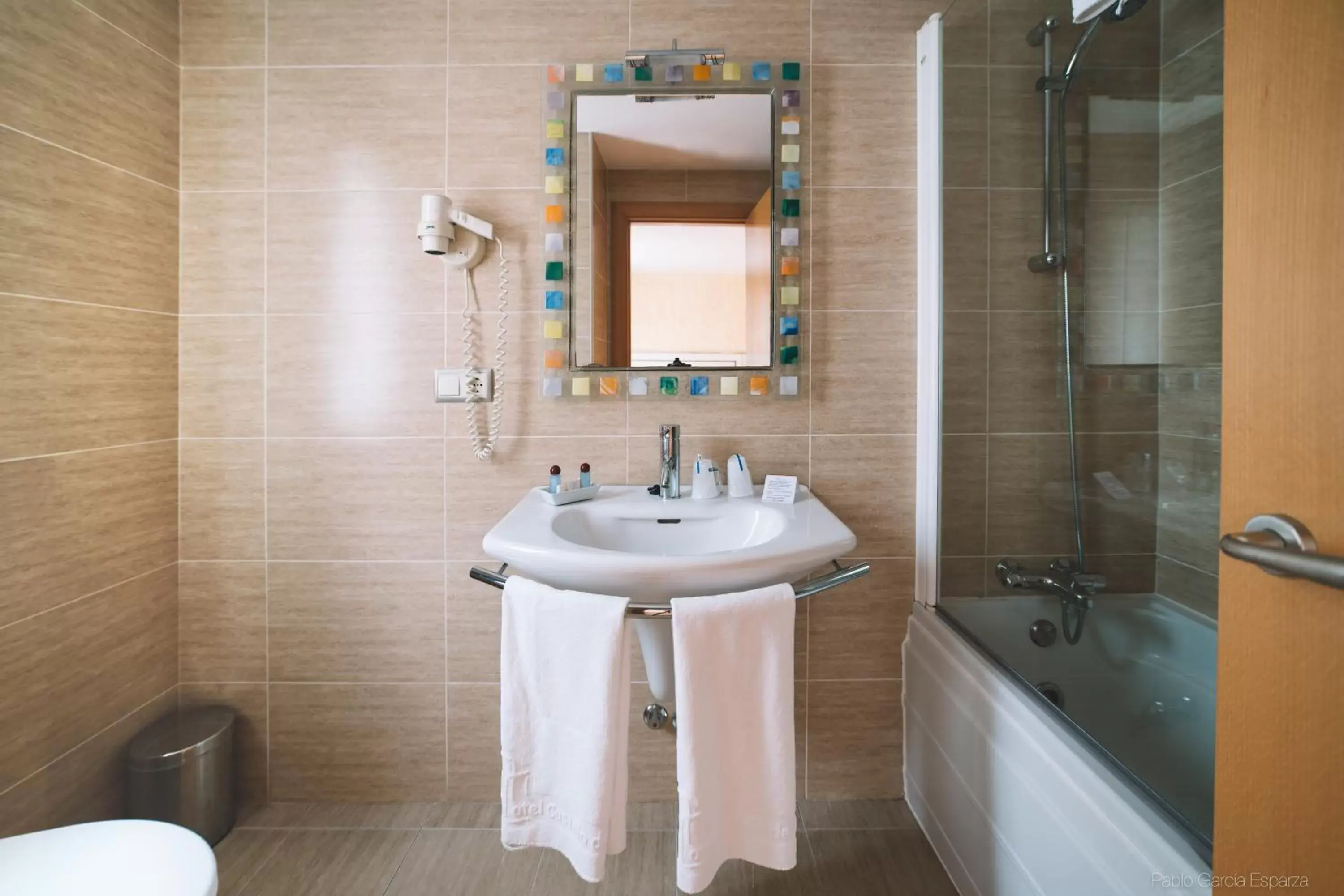 Bathroom in Hotel Castillo de Javier