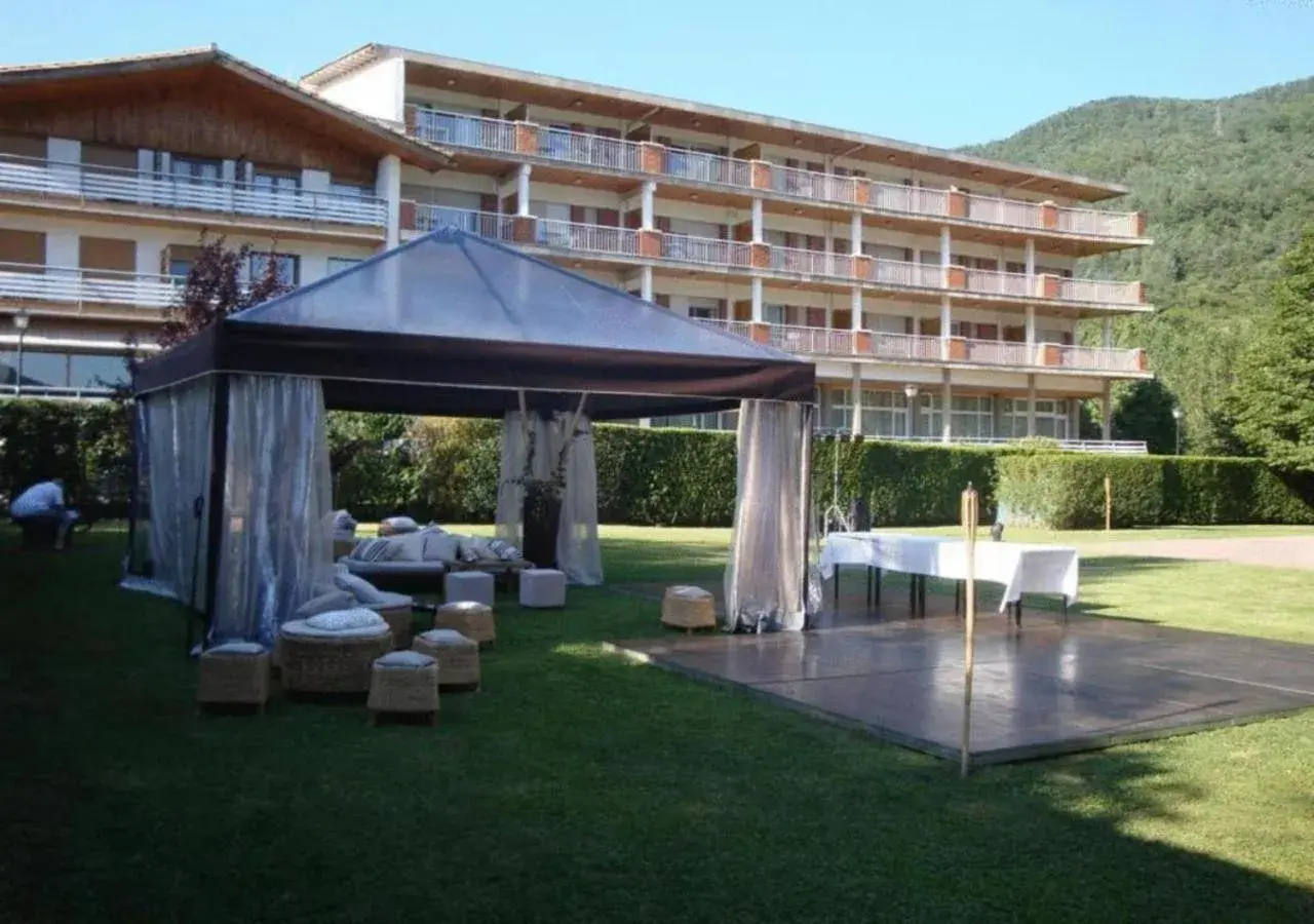 Area and facilities, Property Building in Hotel Solana del Ter