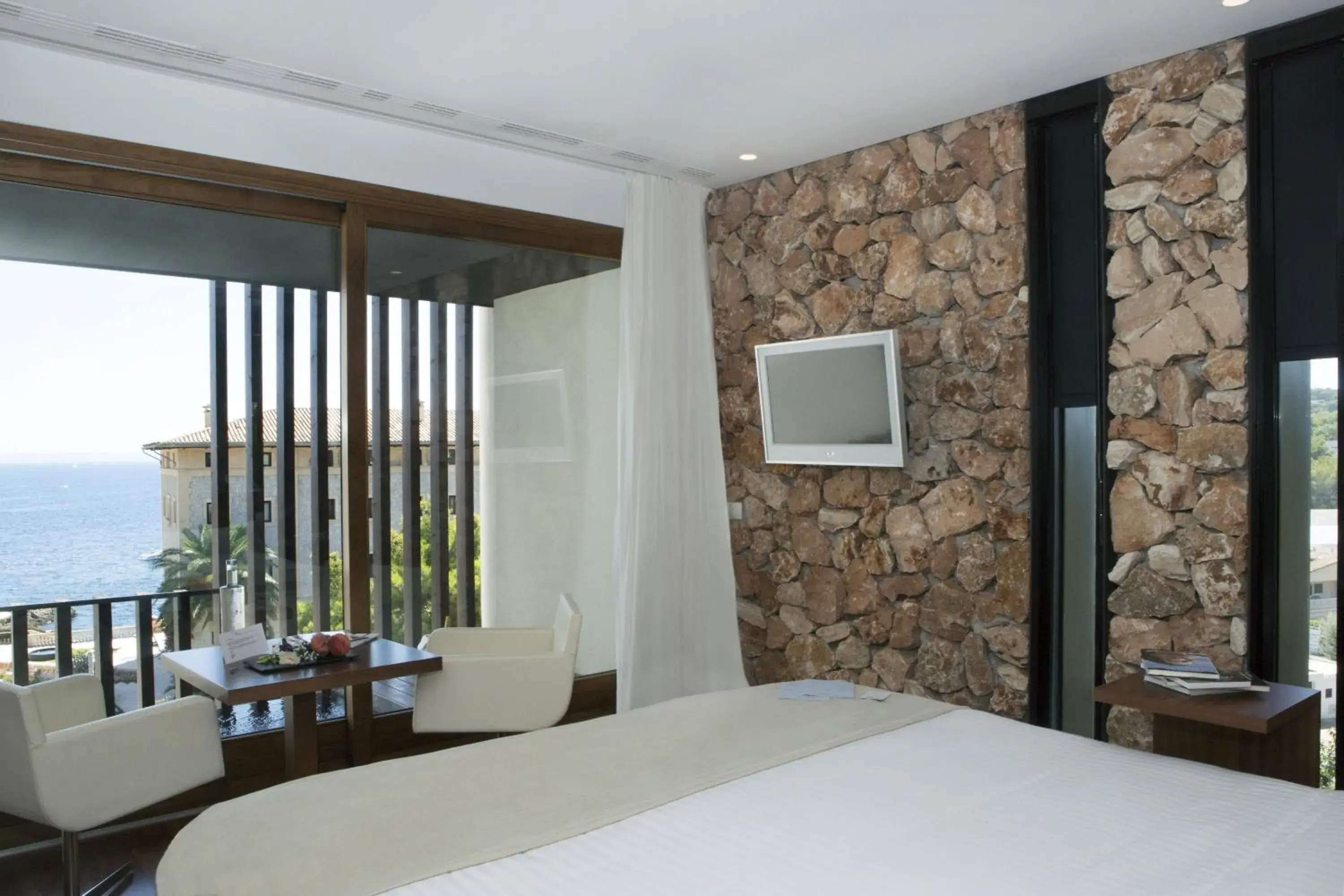 Dreamer Double Room with pool in Hotel Hospes Maricel y Spa