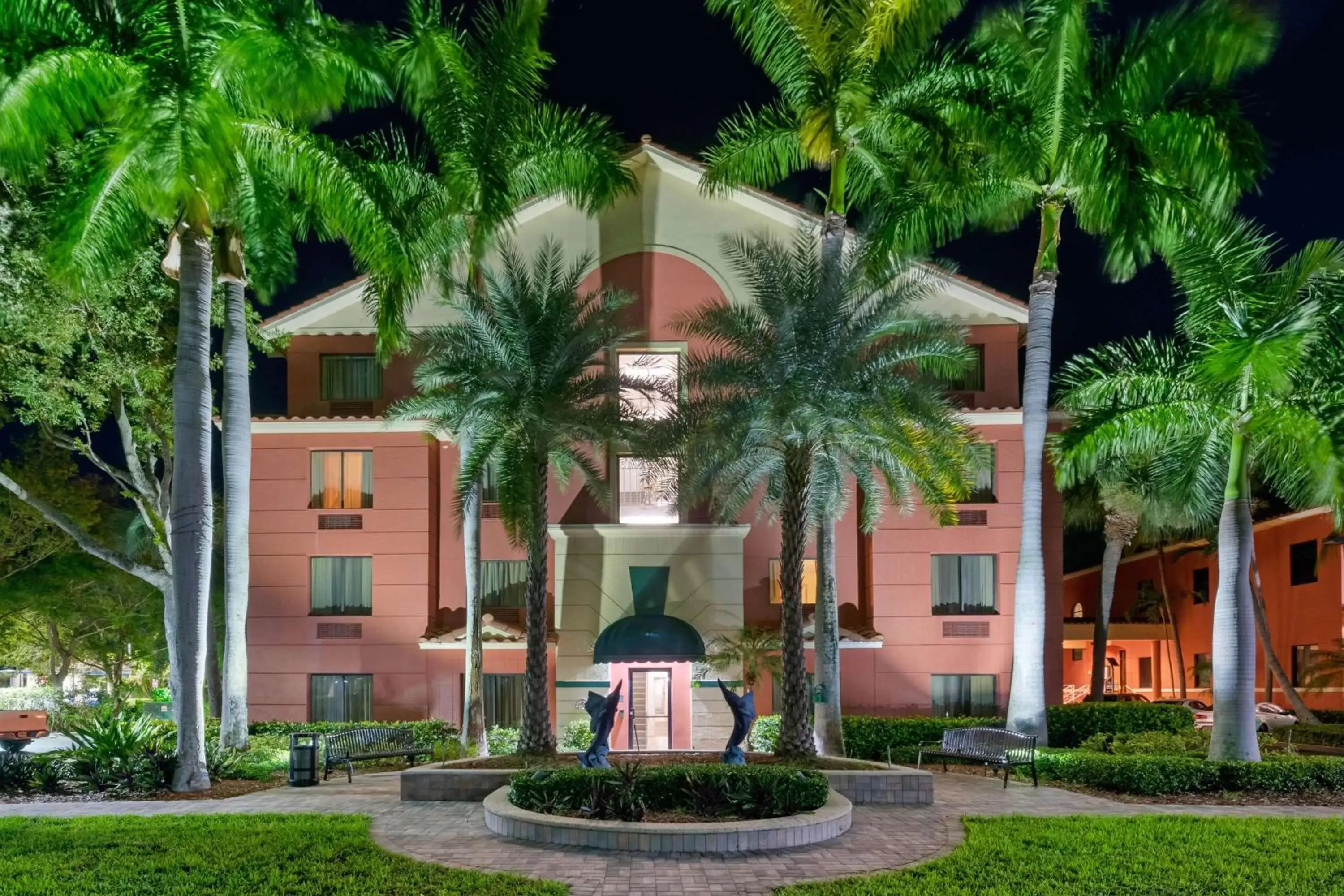 Property Building in Best Western Plus Palm Beach Gardens Hotel & Suites and Conference Ct
