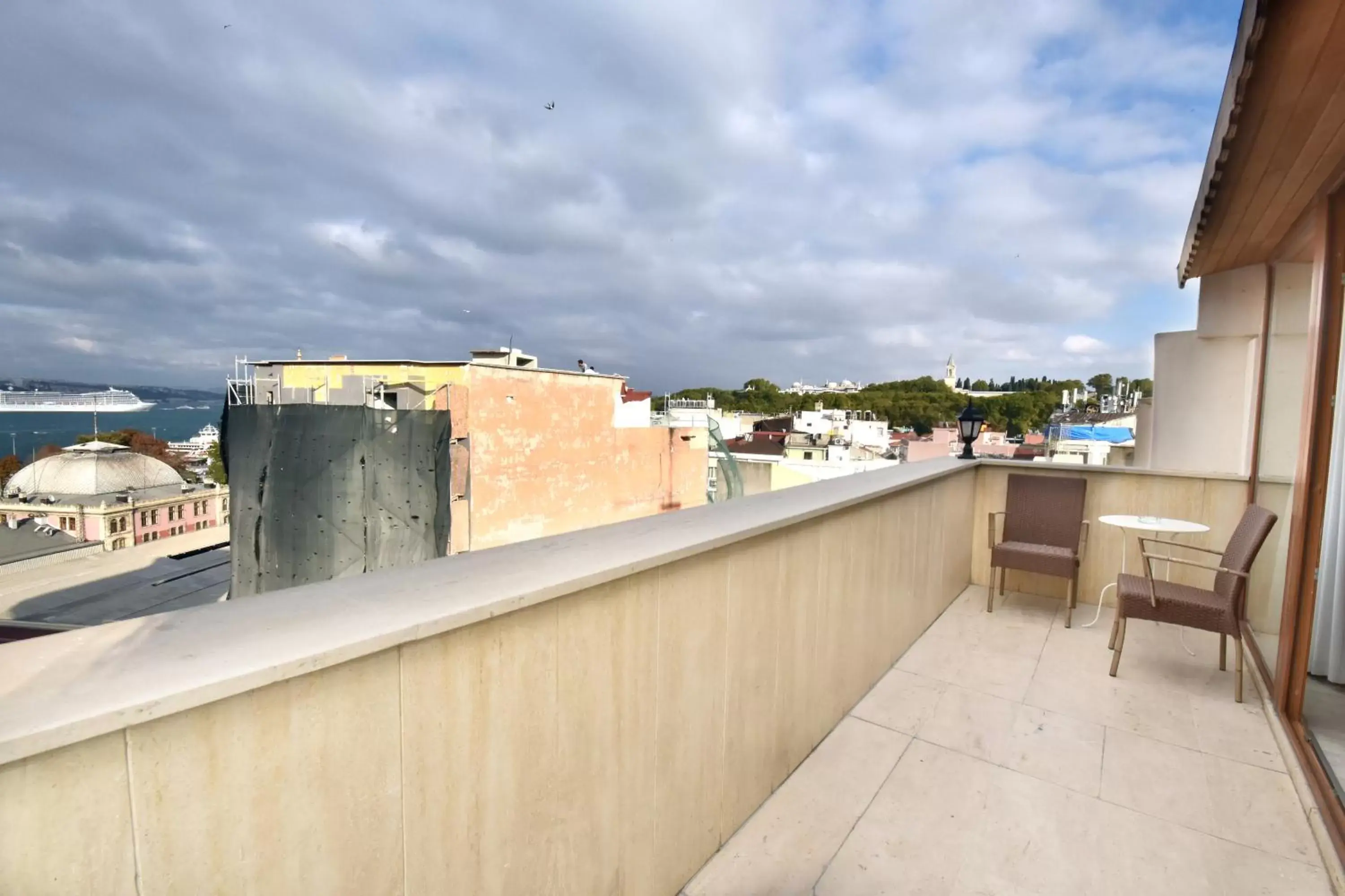 Balcony/Terrace in Nea Suites Old City