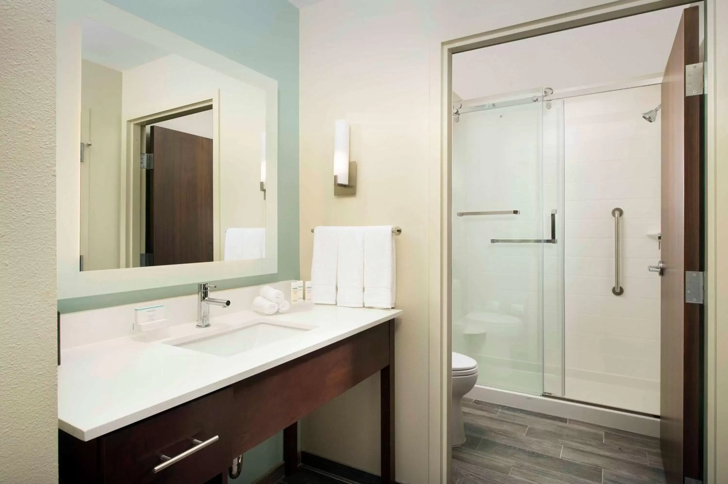 Bathroom in Homewood Suites San Antonio Airport