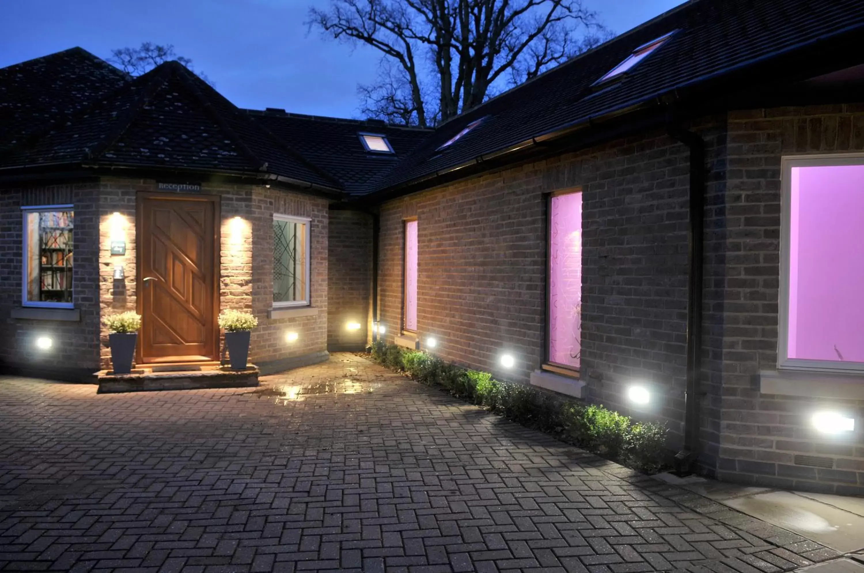 Facade/entrance, Property Building in South Lodge