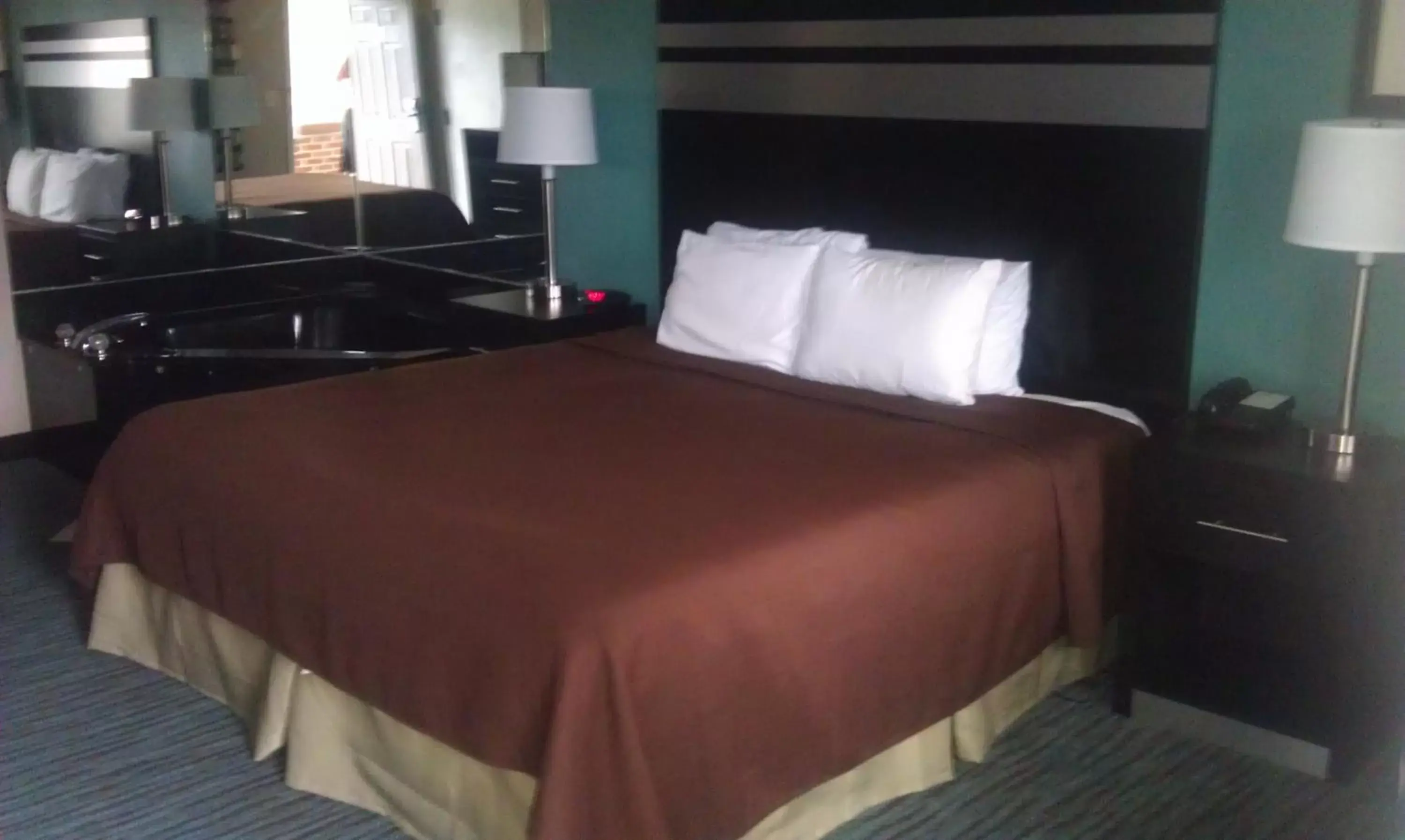 Bed in GuestHouse Inn Dothan Bed in GuestHouse Inn Dothan