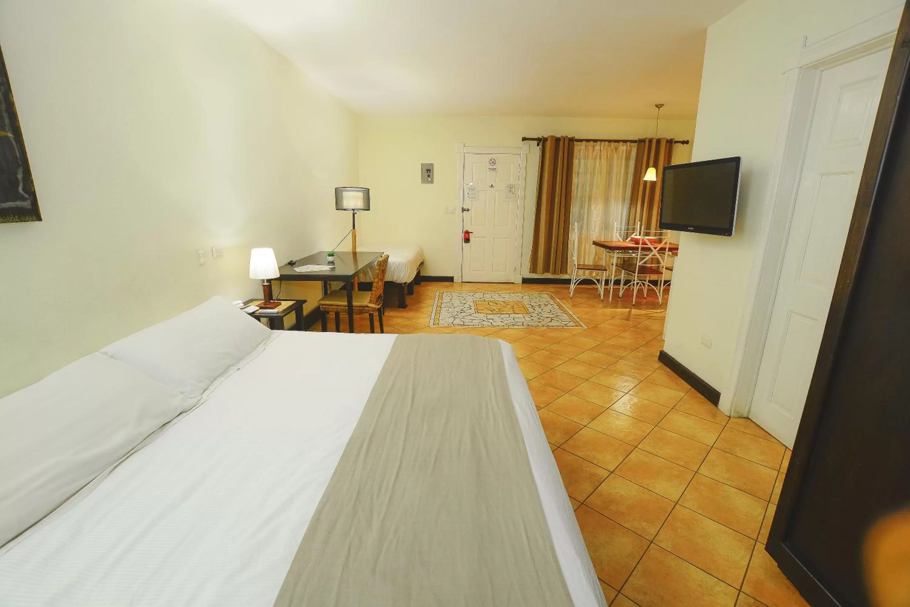 Photo of the whole room, Bed in Hotel Luisiana