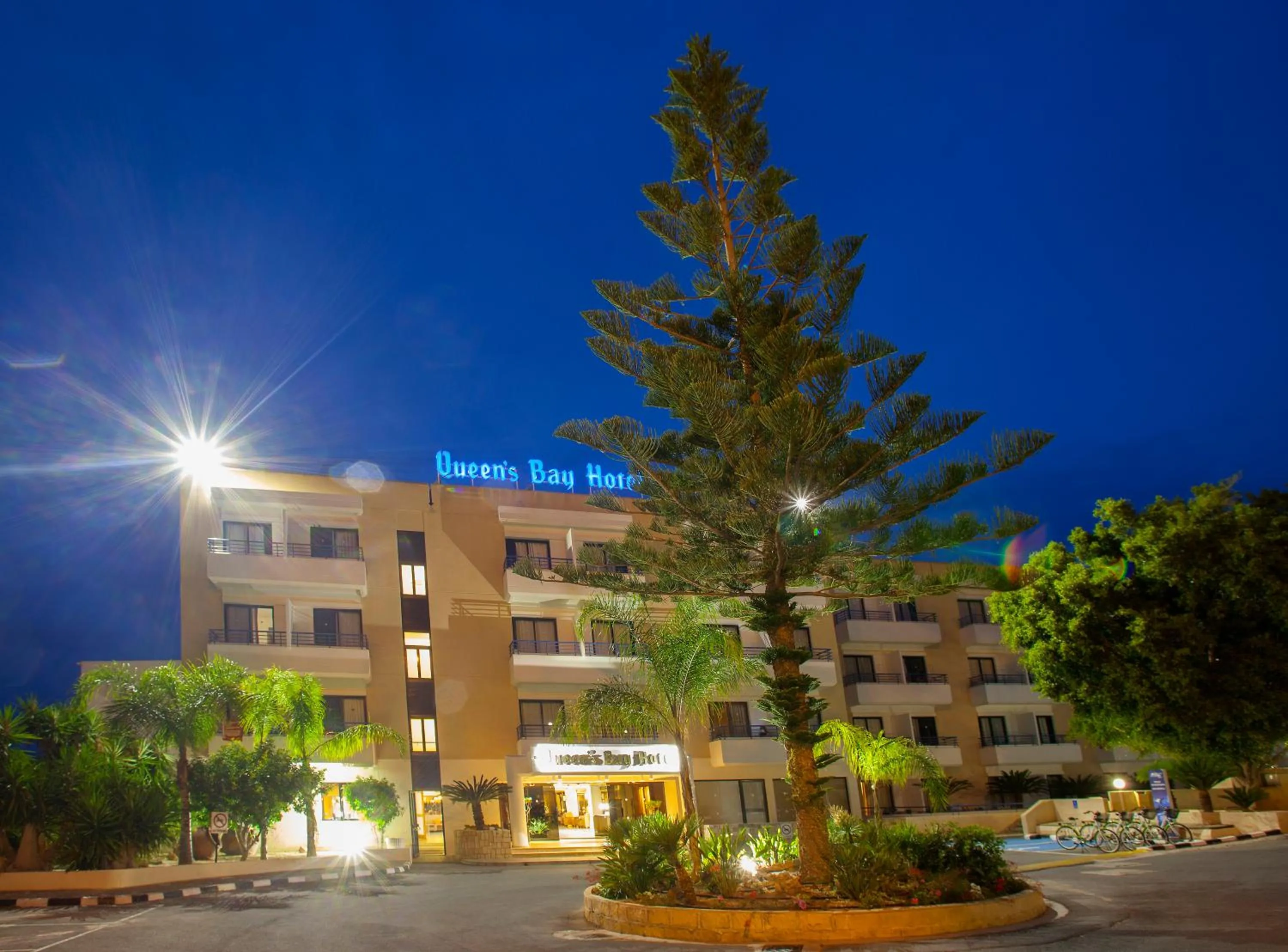 Facade/entrance in Queens Bay Hotel