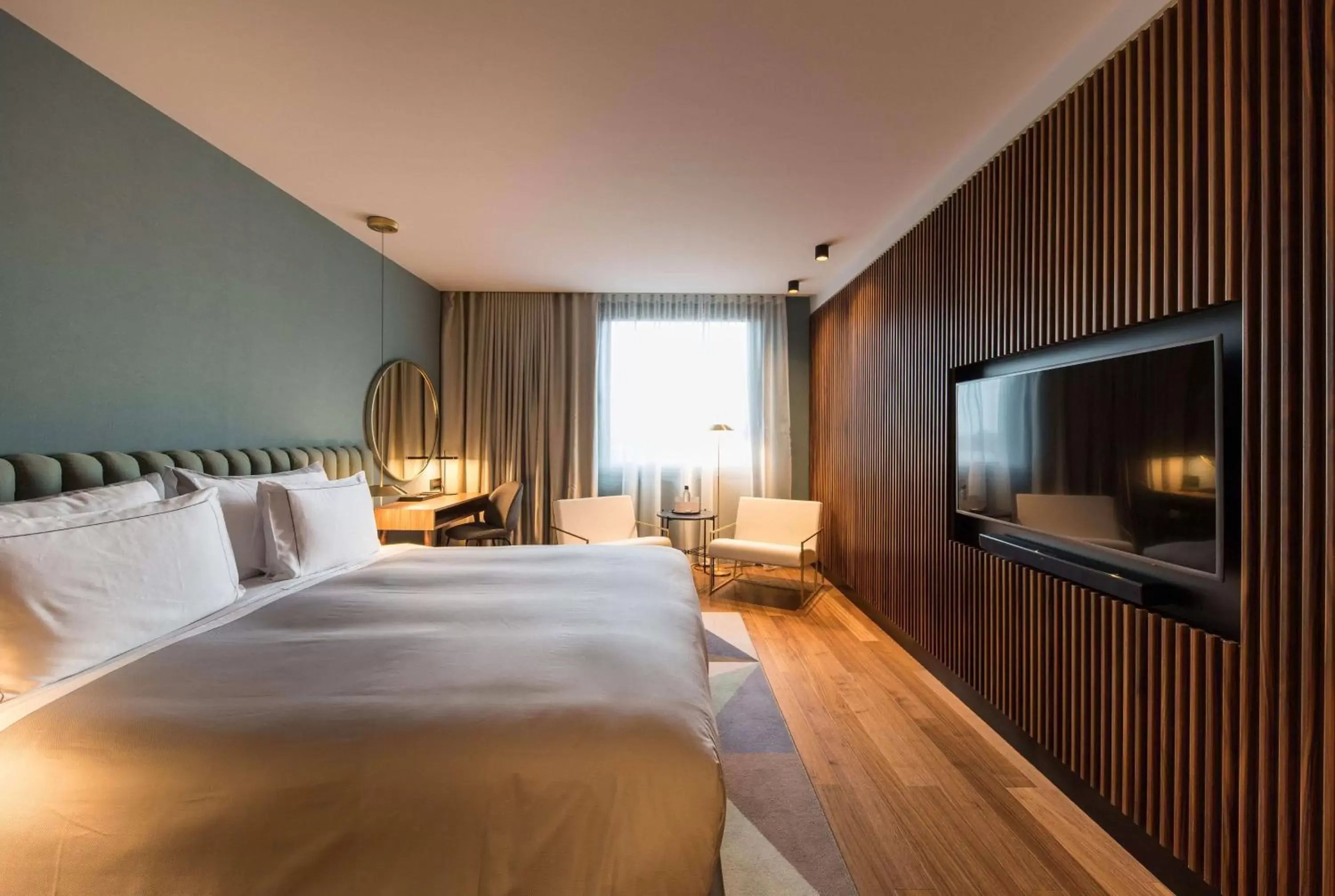 Bedroom, TV/Entertainment Center in Hotel SOFIA Barcelona, in The Unbound Collection by Hyatt