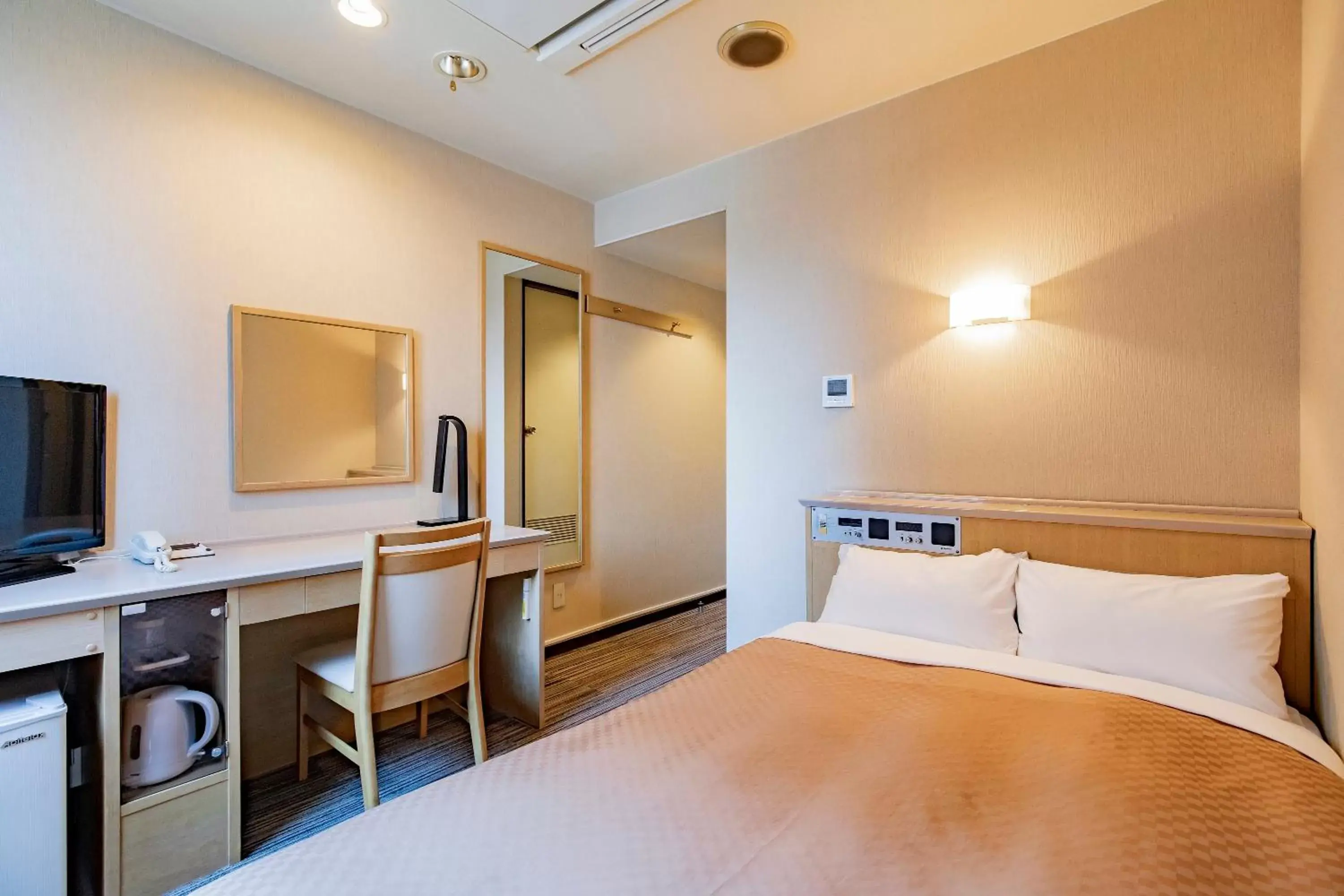 Bed in Kanazawa Central Hotel