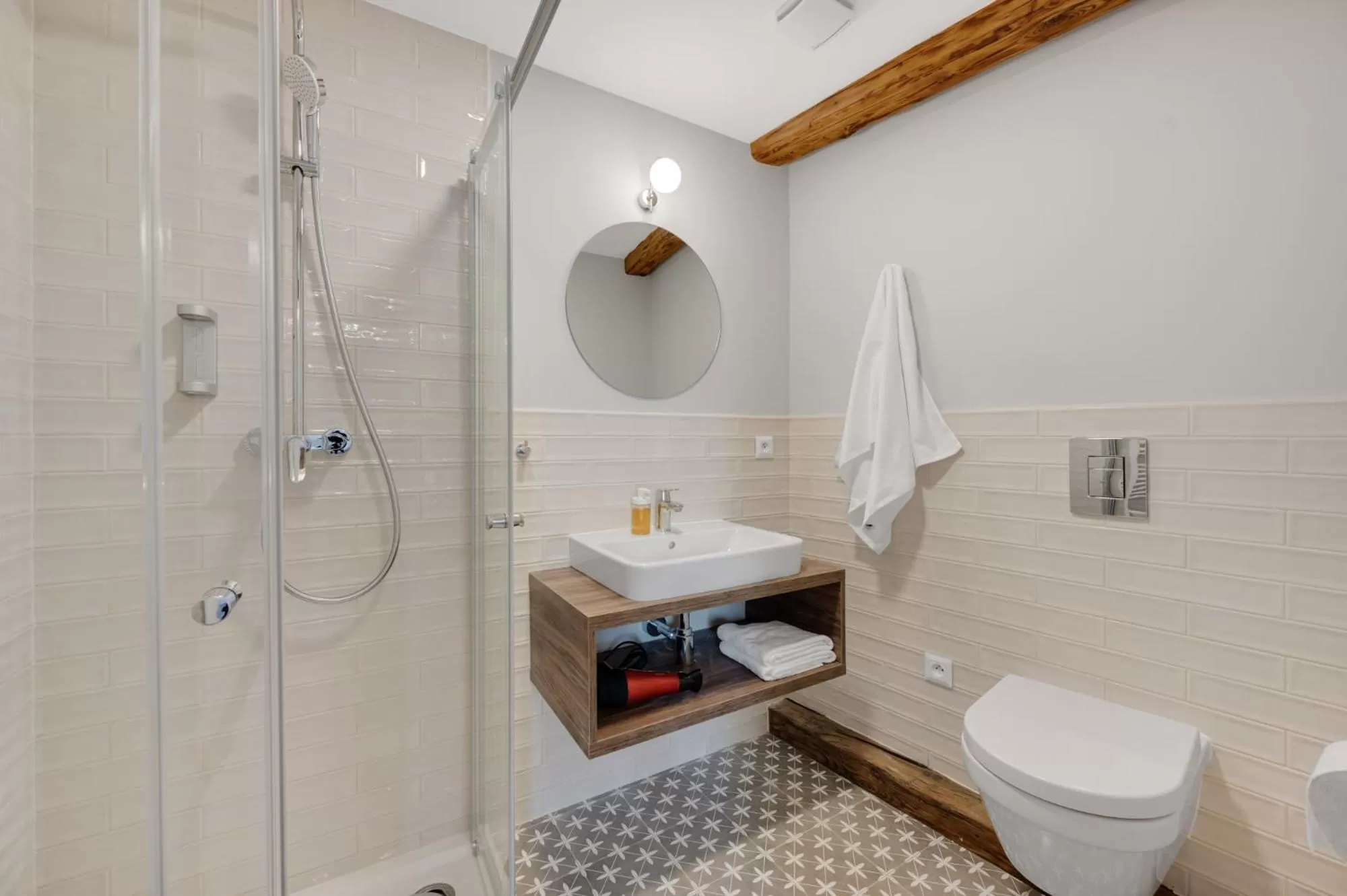 Shower in Palace Apartments