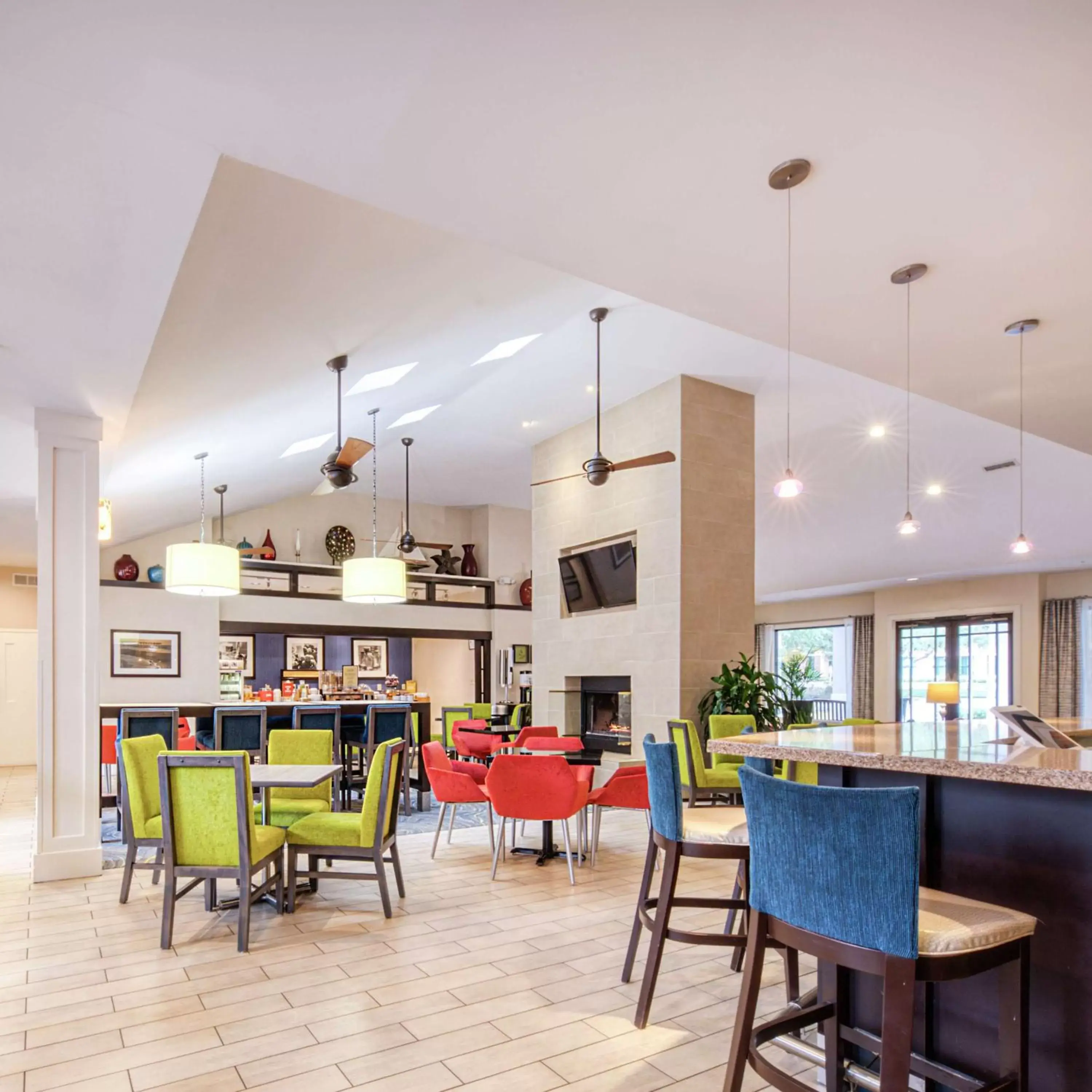 Lobby or reception, Restaurant/Places to Eat in Hampton Inn & Suites Wilmington/Wrightsville Beach