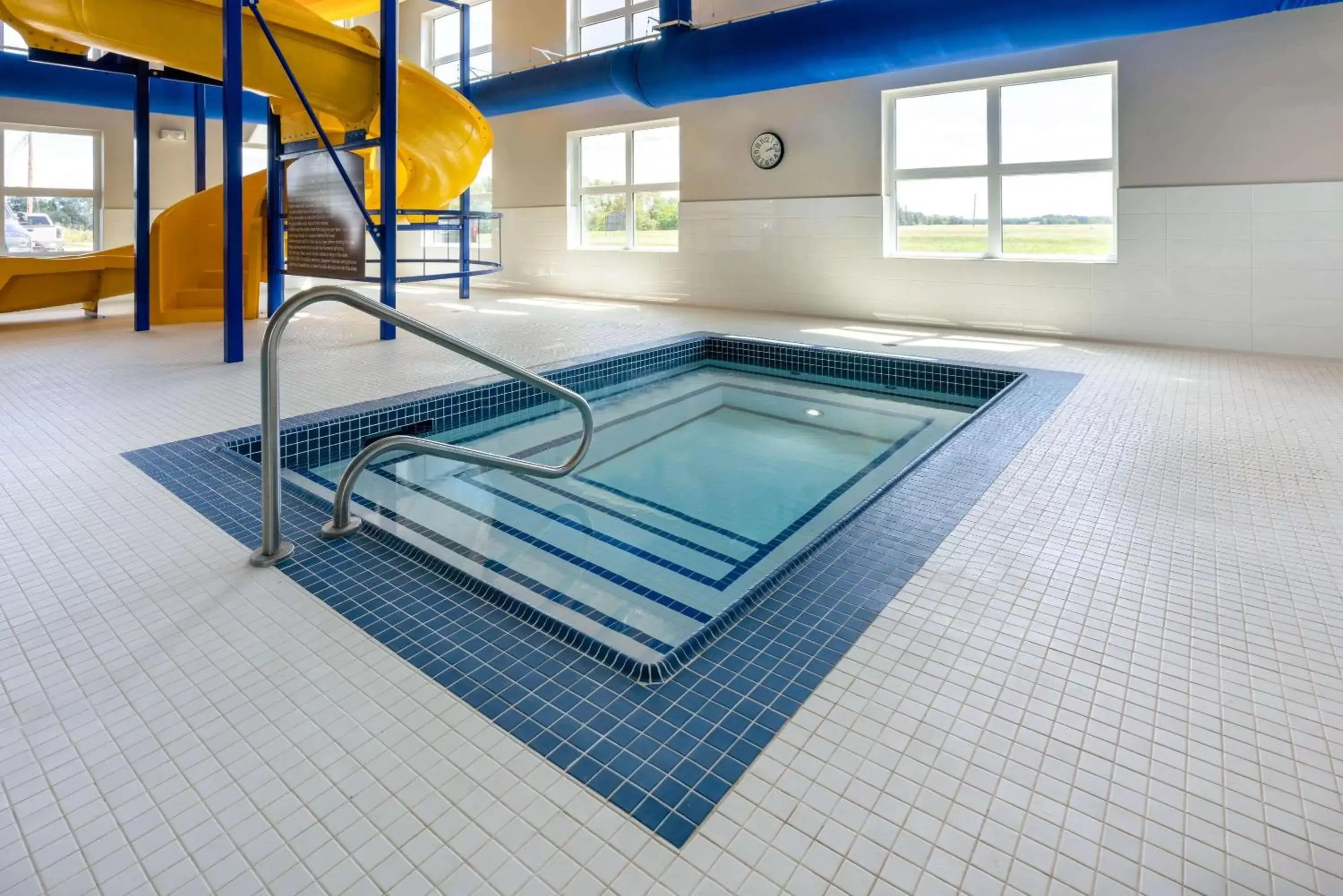 Hot Tub, Swimming Pool in Microtel Inn & Suites by Wyndham Portage La Prairie