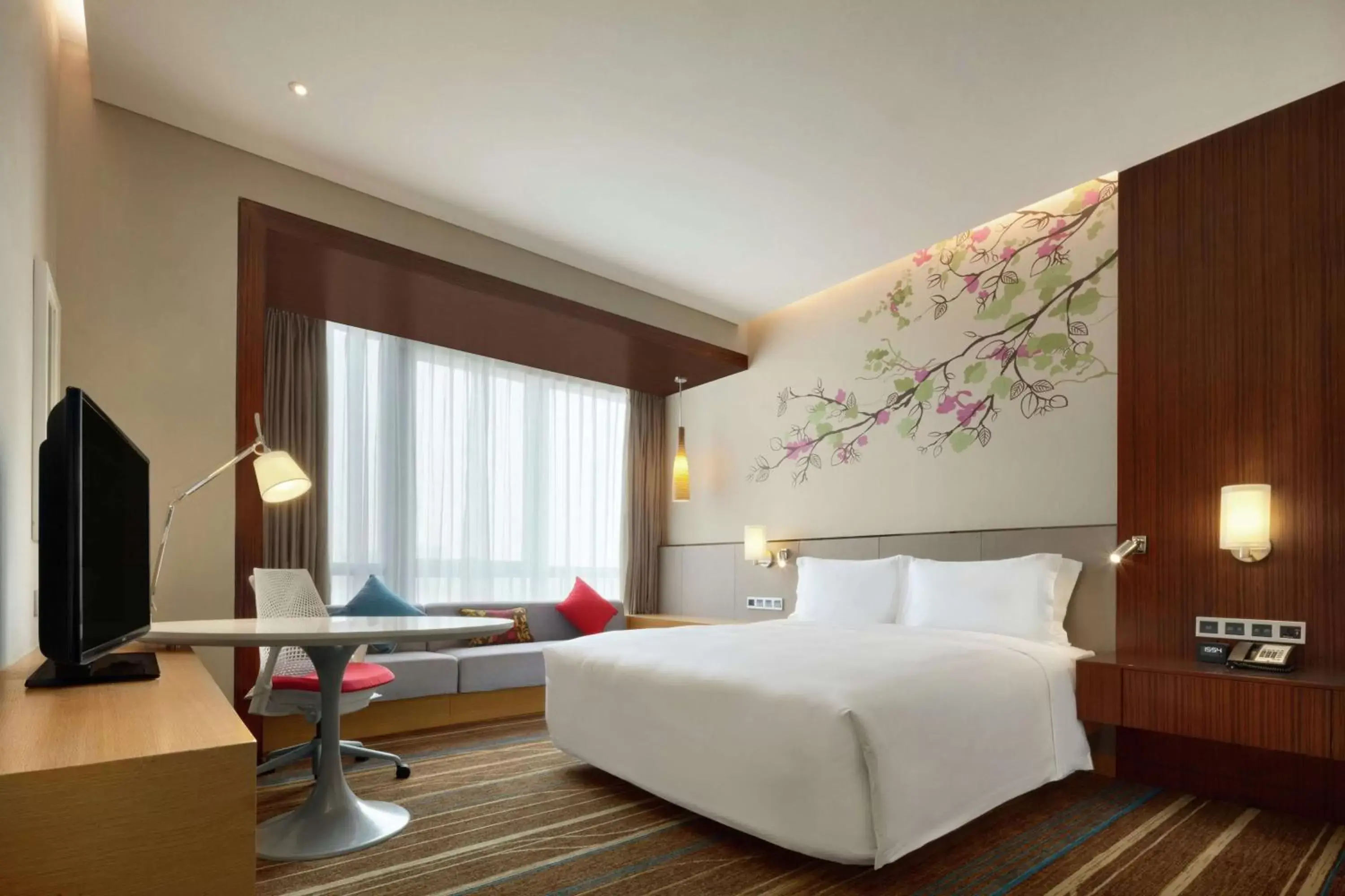 Bedroom, Bed in Hilton Garden Inn Shenzhen Bao'an