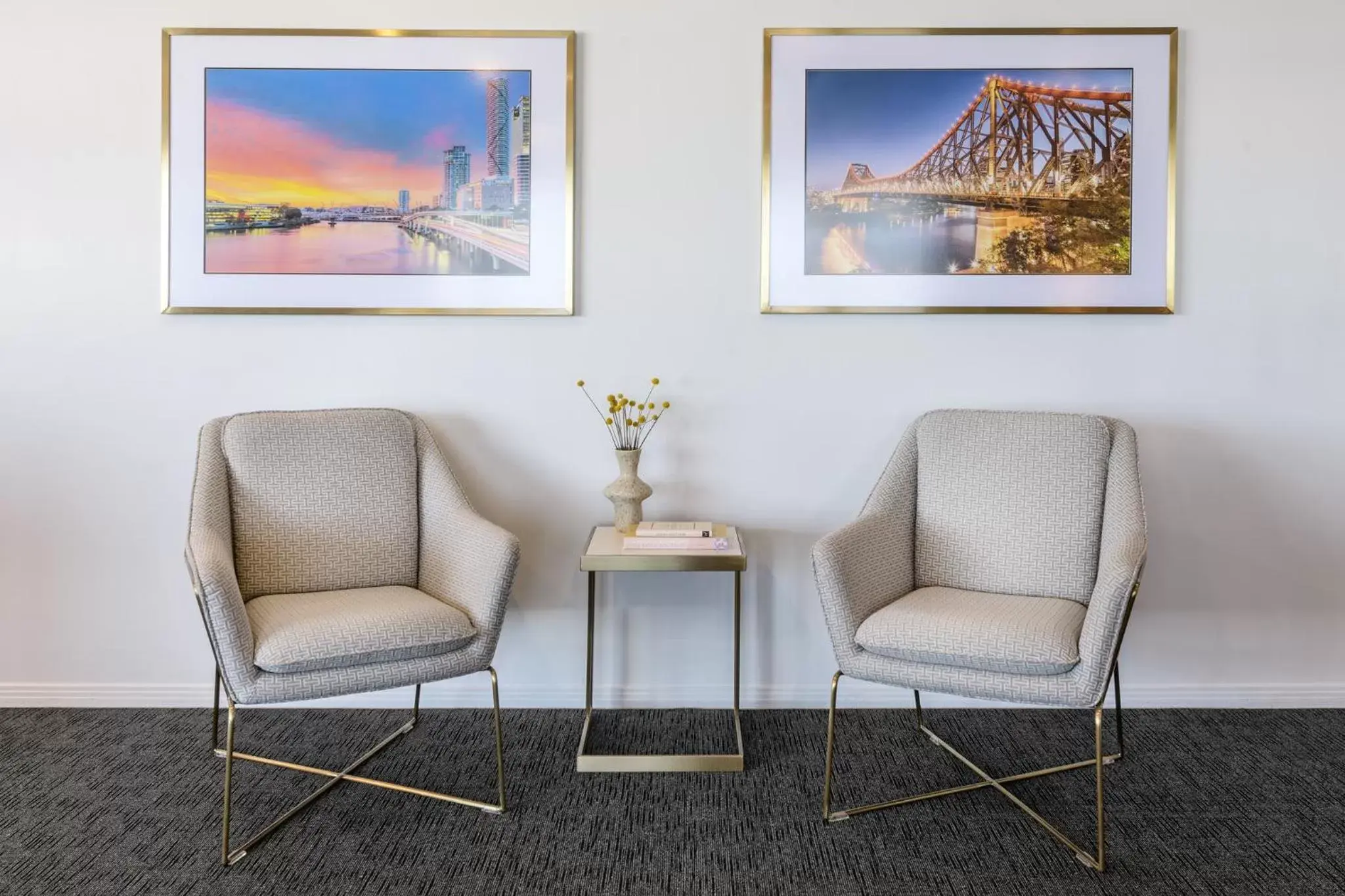 Living room, Seating Area in Meriton Suites Herschel Street, Brisbane