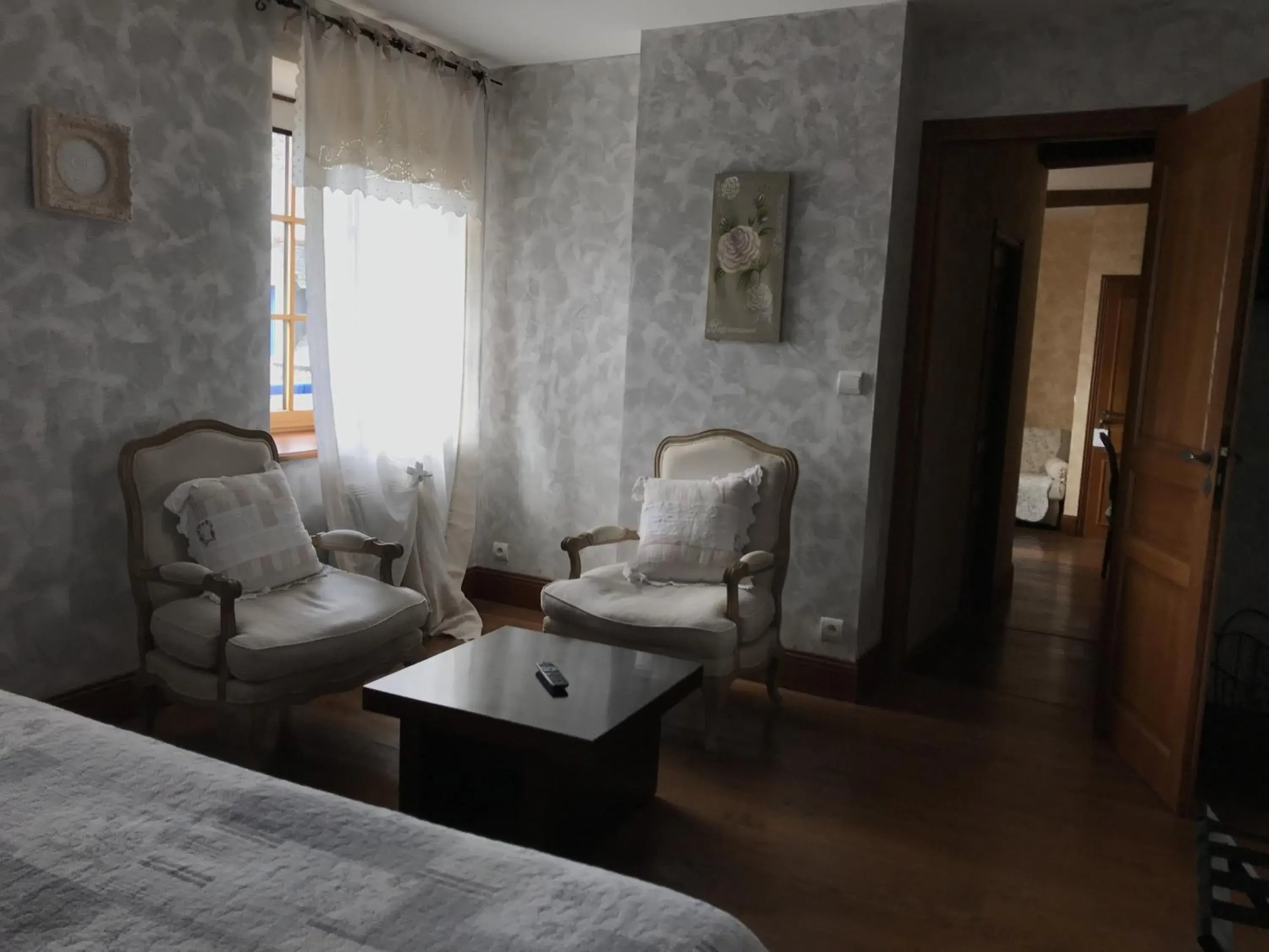 Bedroom, Seating Area in Manoir Des Douets Fleuris