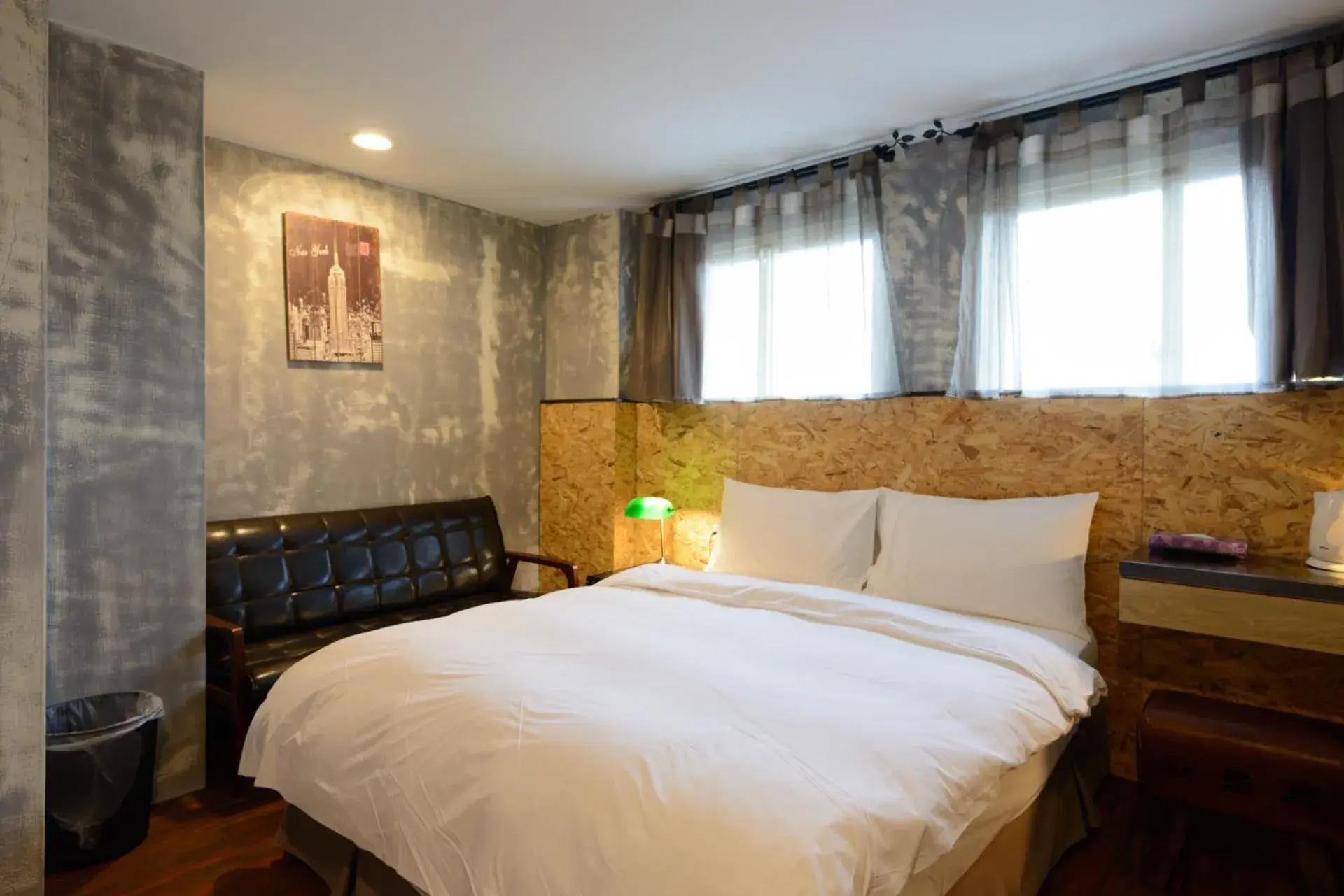 Deluxe Double Room with Bath in Hualien Wow Hostel