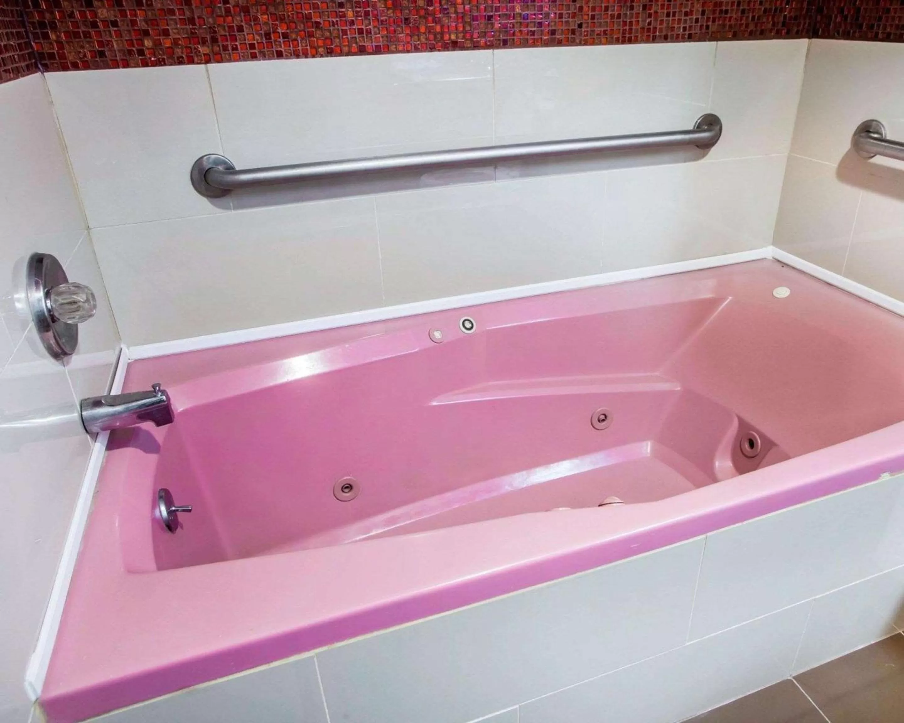 Photo of the whole room in Days Inn by Wyndham Jersey City