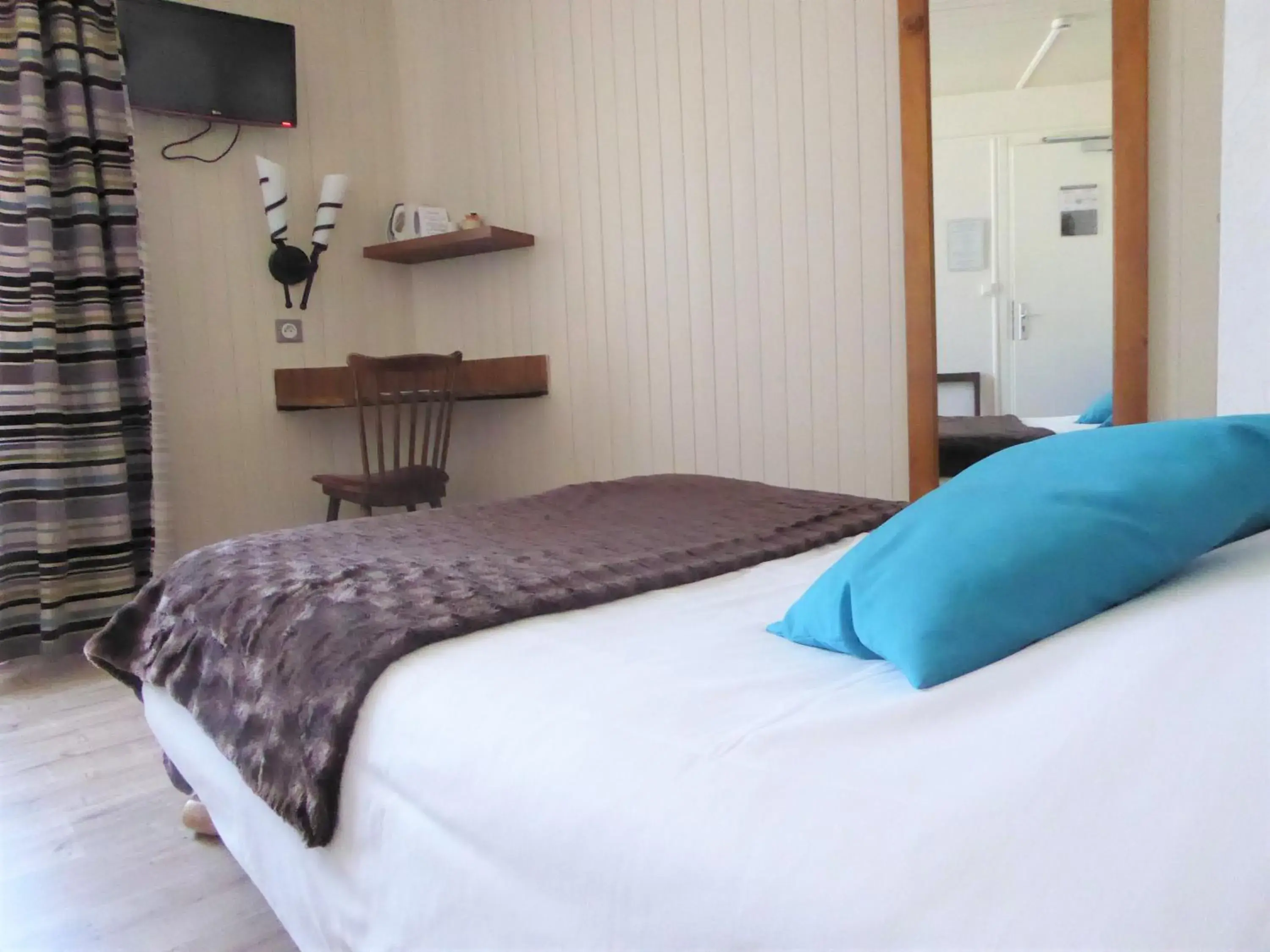 Single Room in Auberge de Costaroche Single Room in Auberge de Costaroche