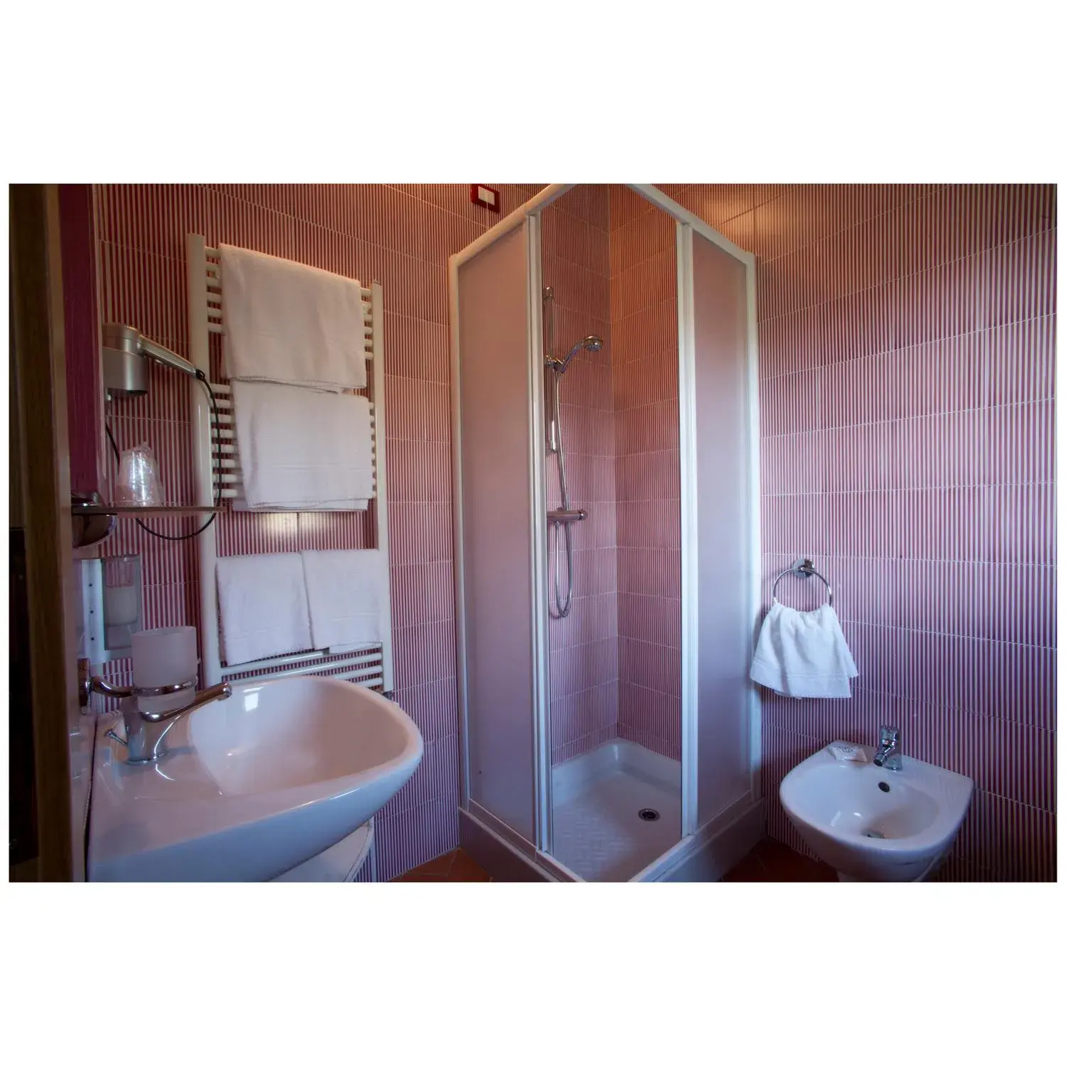 Bathroom in Cà Del Moro Resort