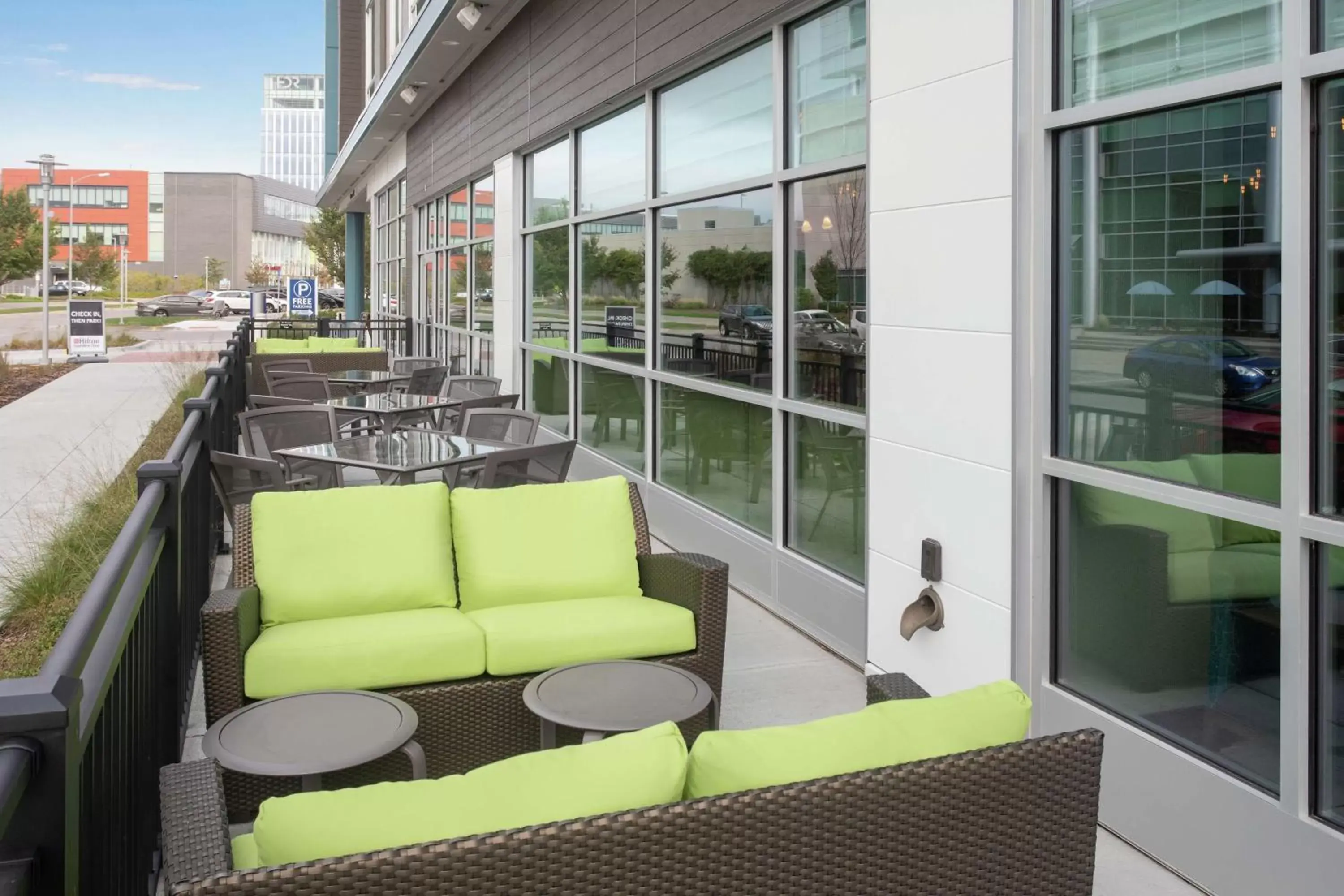 Patio in Hilton Garden Inn Omaha Aksarben Village