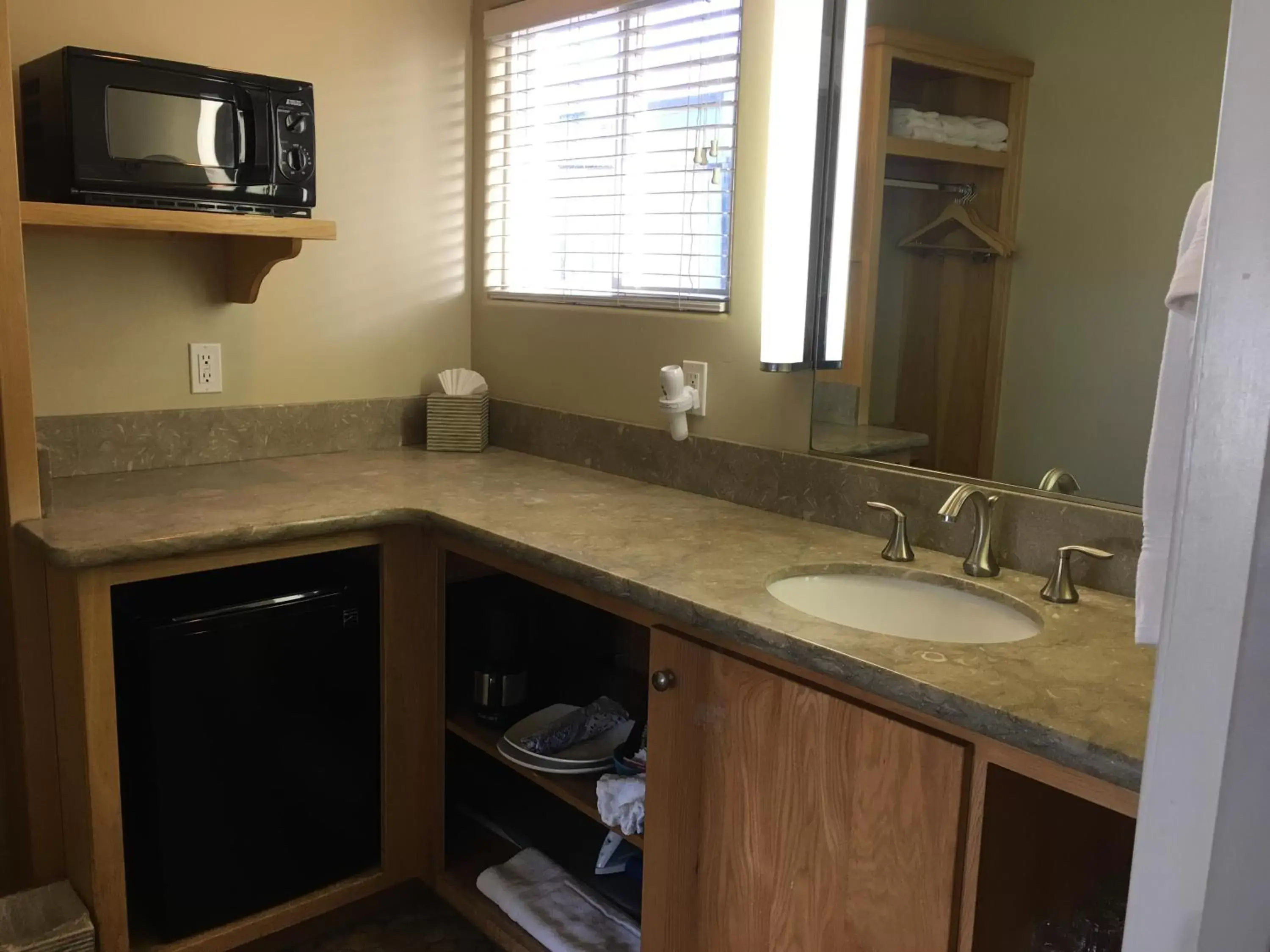 Bathroom in Cambria Shores Inn