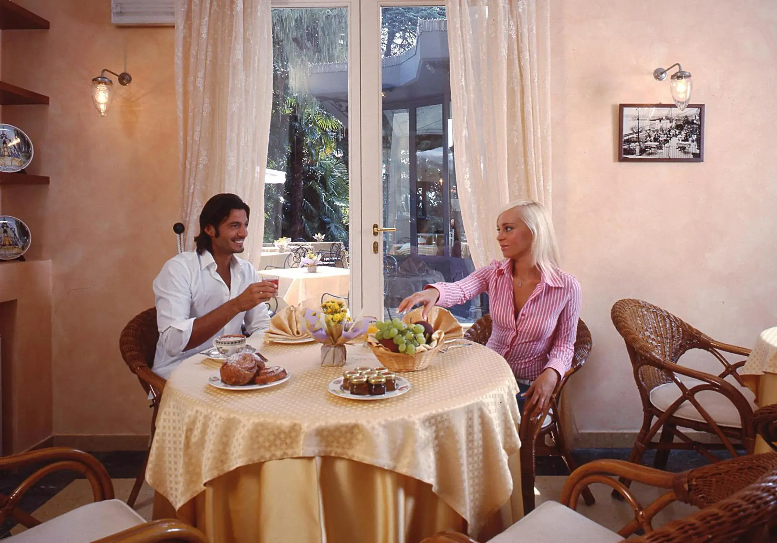 Restaurant/places to eat in Villa Sofia Hotel Restaurant/places to eat in Villa Sofia Hotel